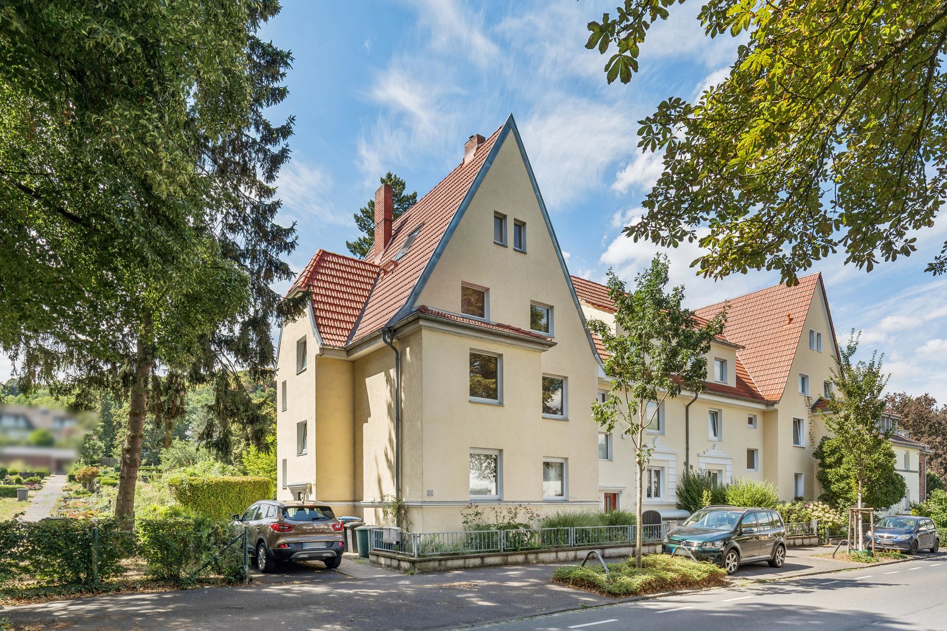 Charming multigenerational home with garden sauna in Lannesdorf