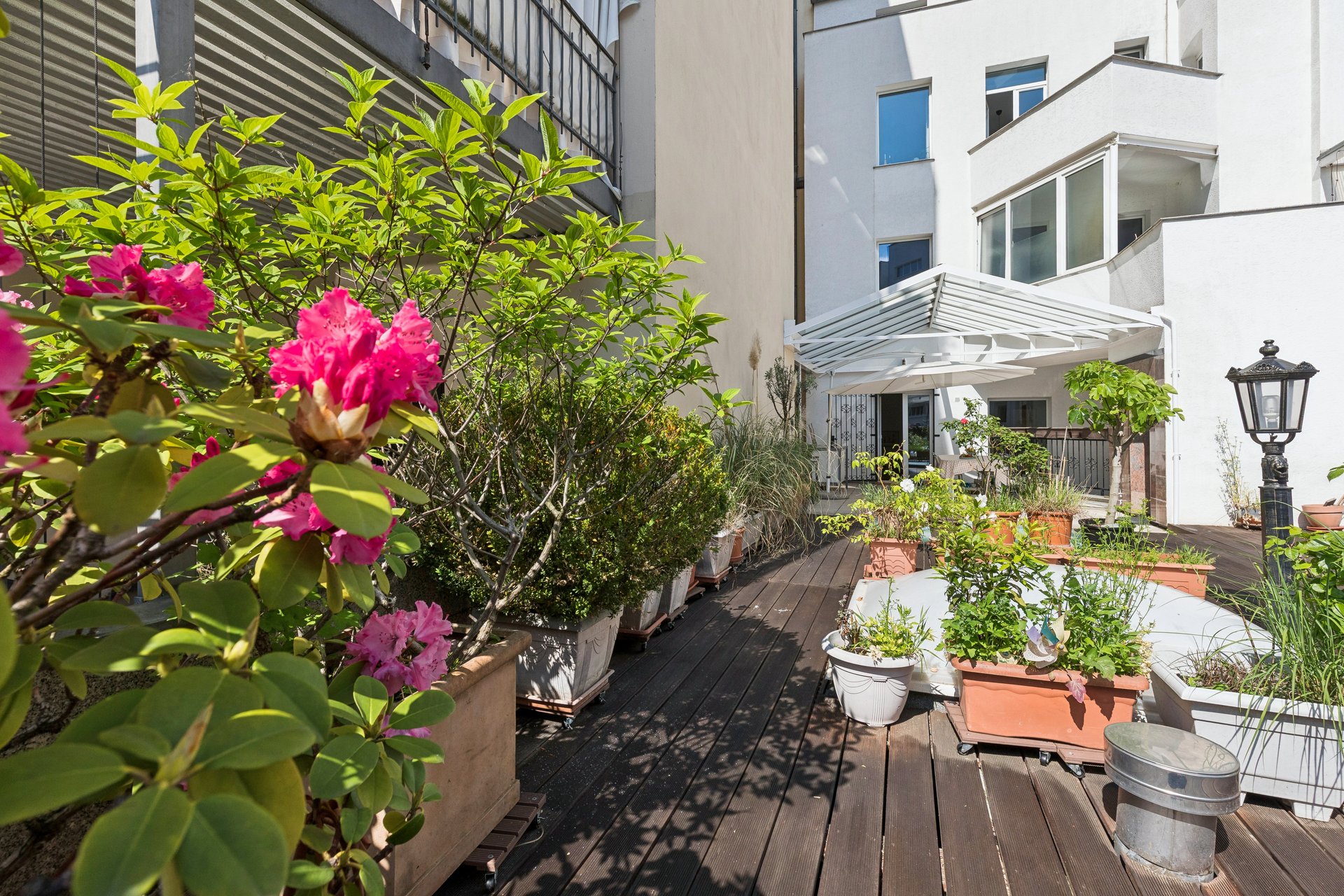 Moderne 4-Zimmer-Wohnung mit Sonnenterrasse im Belgischen Viertel