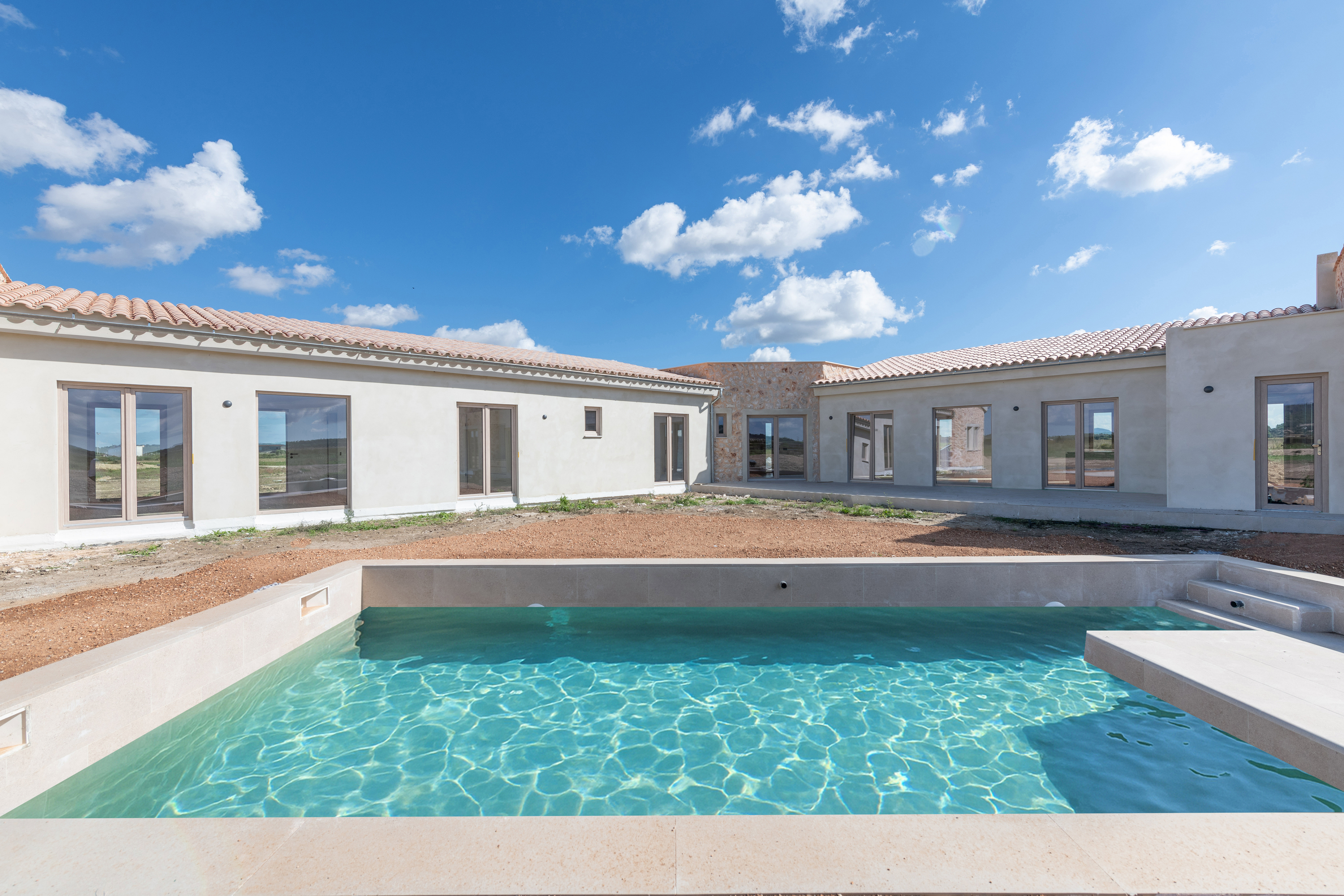 Newly built finca on the outskirts of Vilafranca de Bonany