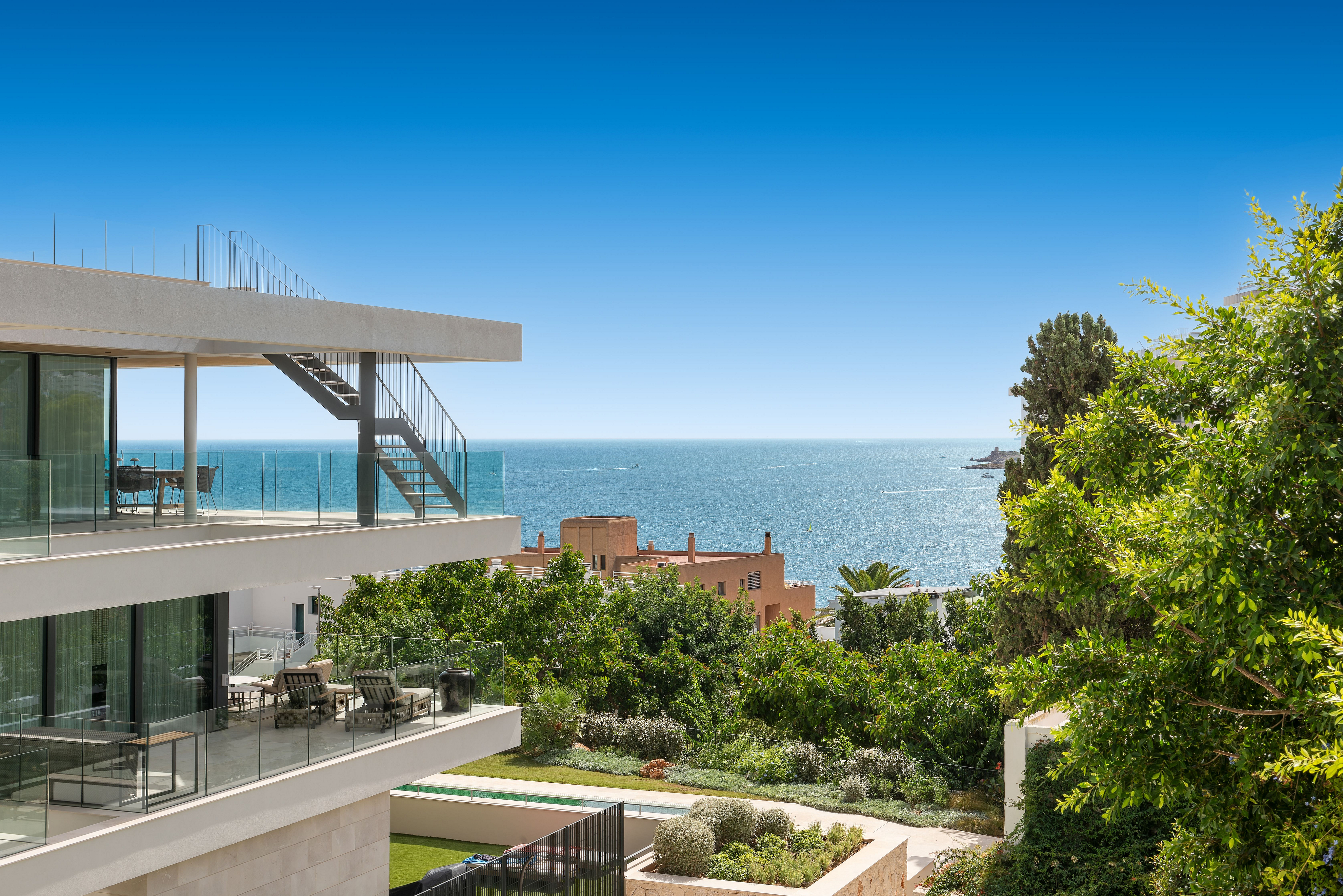 Exclusive apartment in a new high-end community