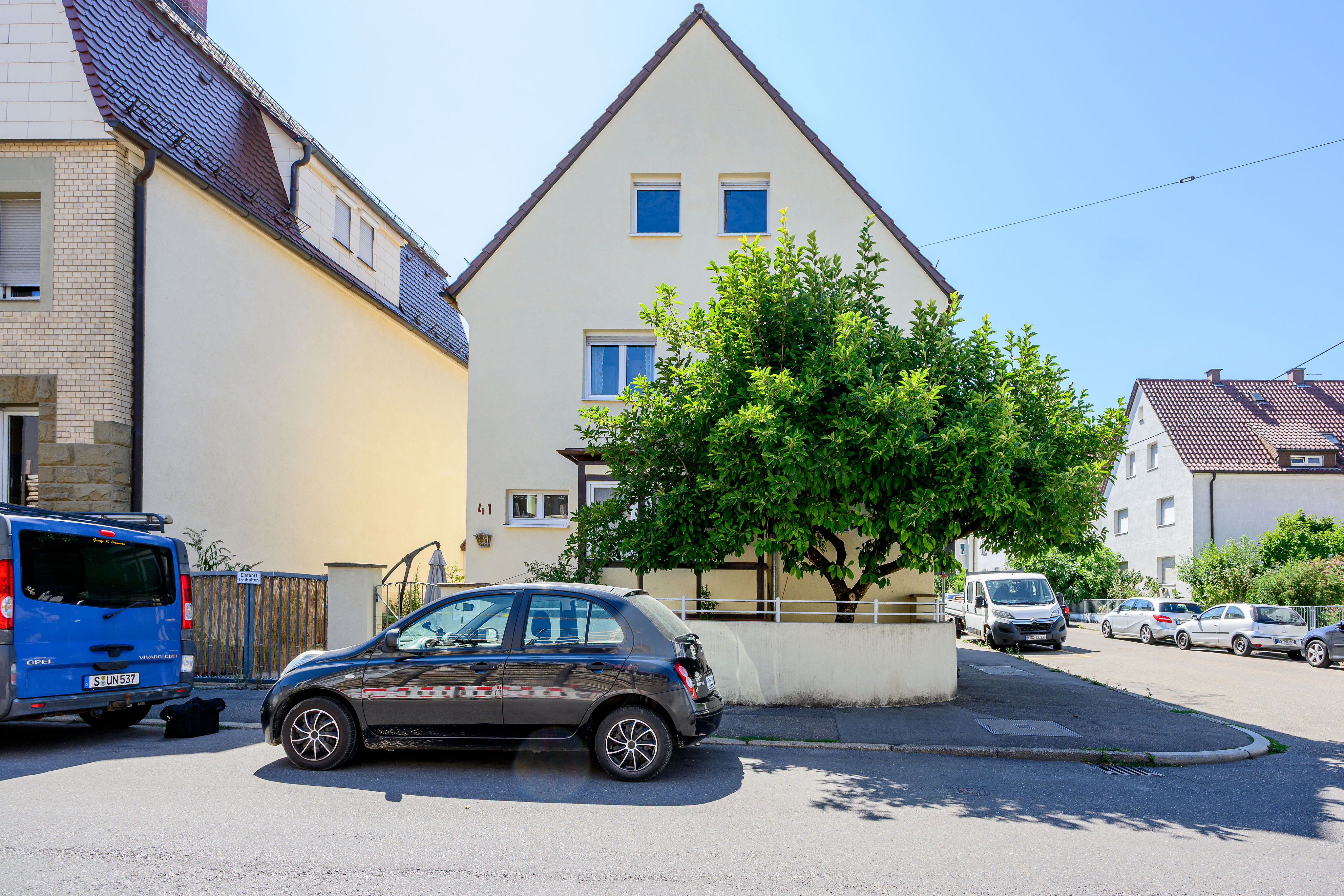 Renoviertes Einfamilienhaus in Feuerbach - zentrale aber ruhige Lage!