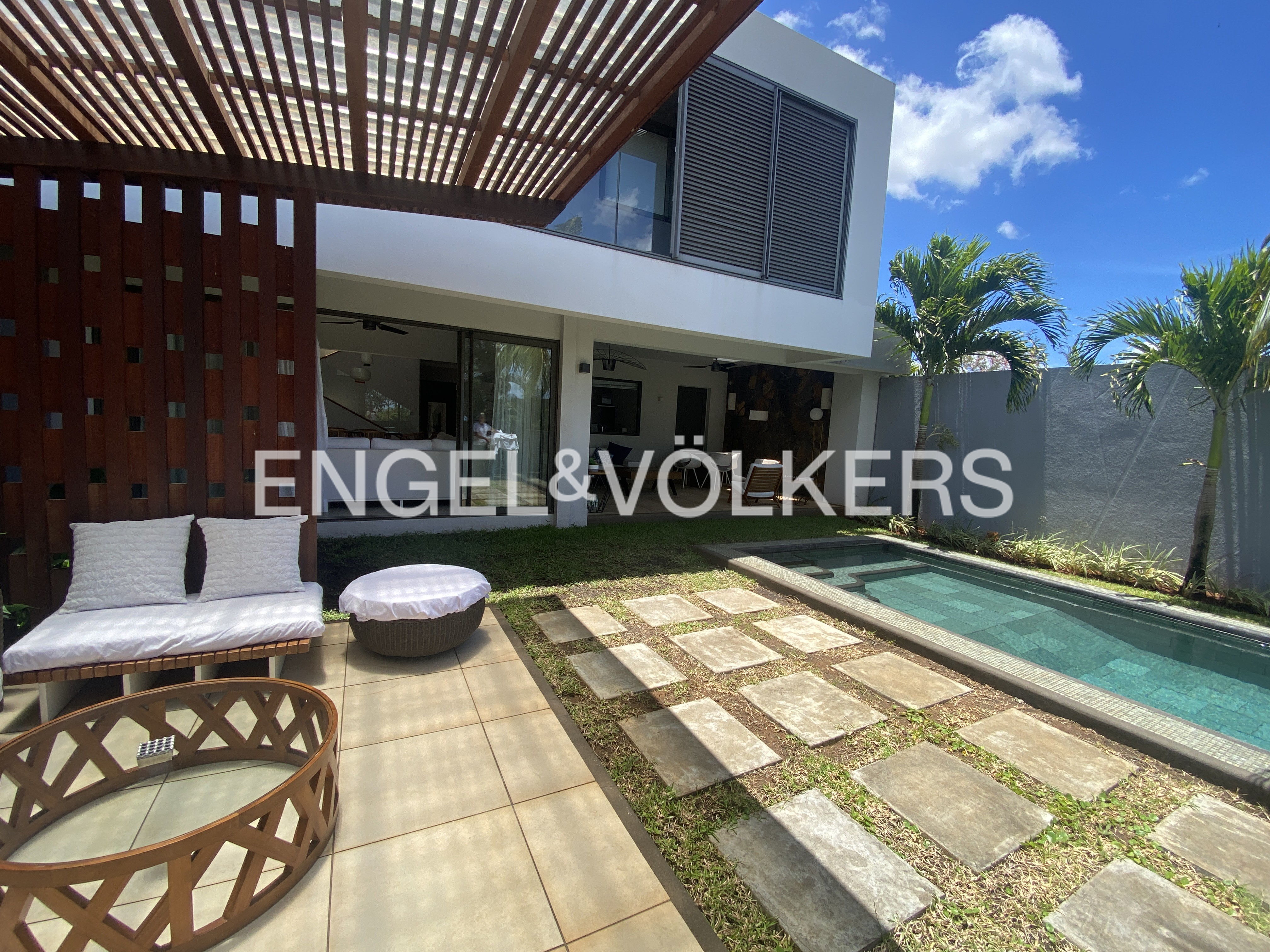 Live in a magnificent park like secure estate