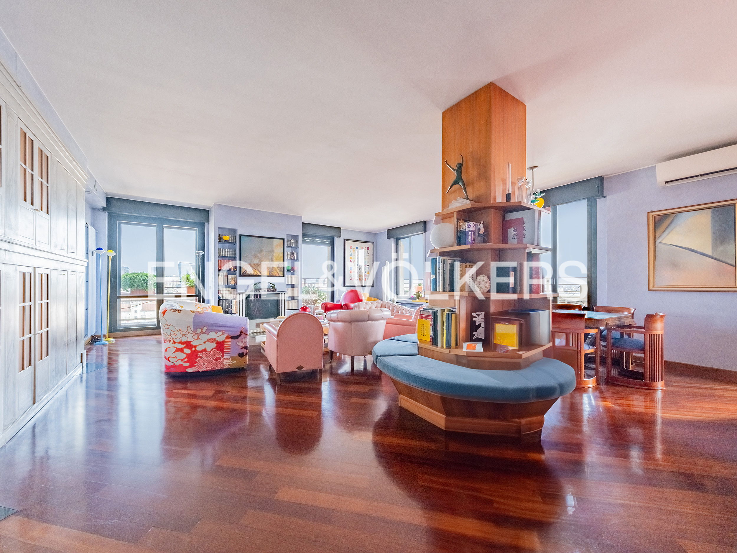 Panoramic penthouse on the 13th Floor with Terrace