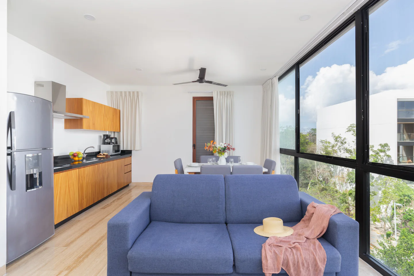 4-Bedroom Penthouse with Rooftop Jacuzzi 5