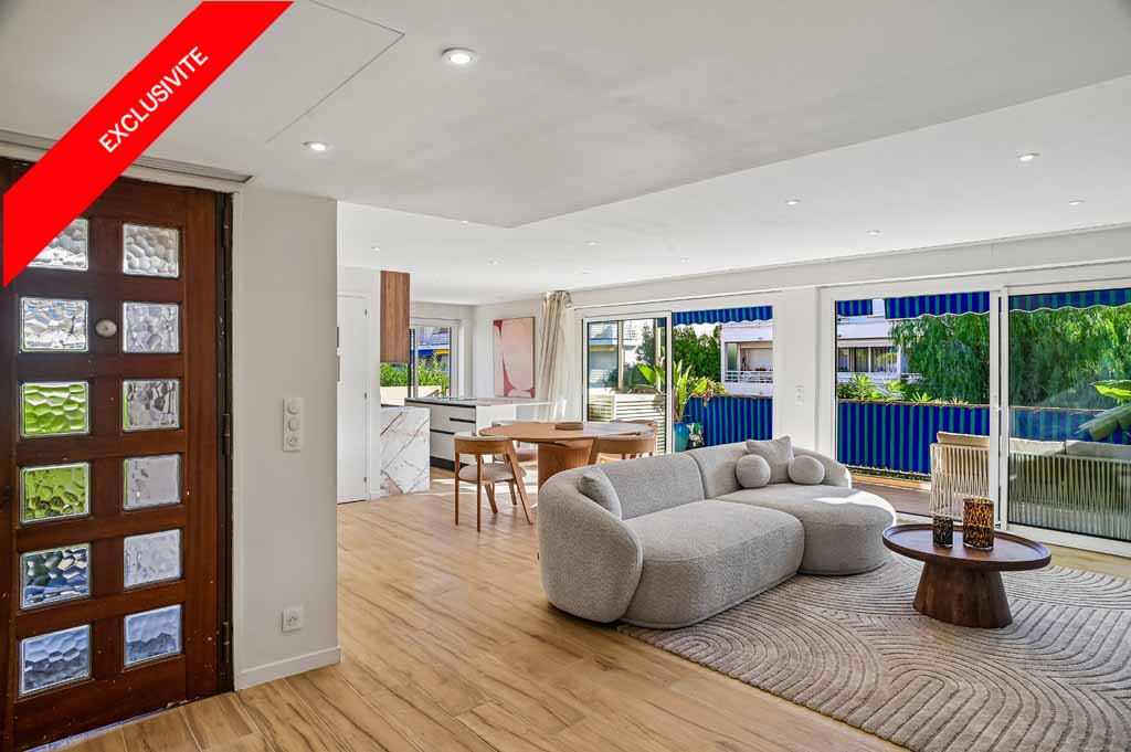 Exclusive – Cannes Palm Beach – Stunning renovated 3-bedroom apartment with terraces in a private estate