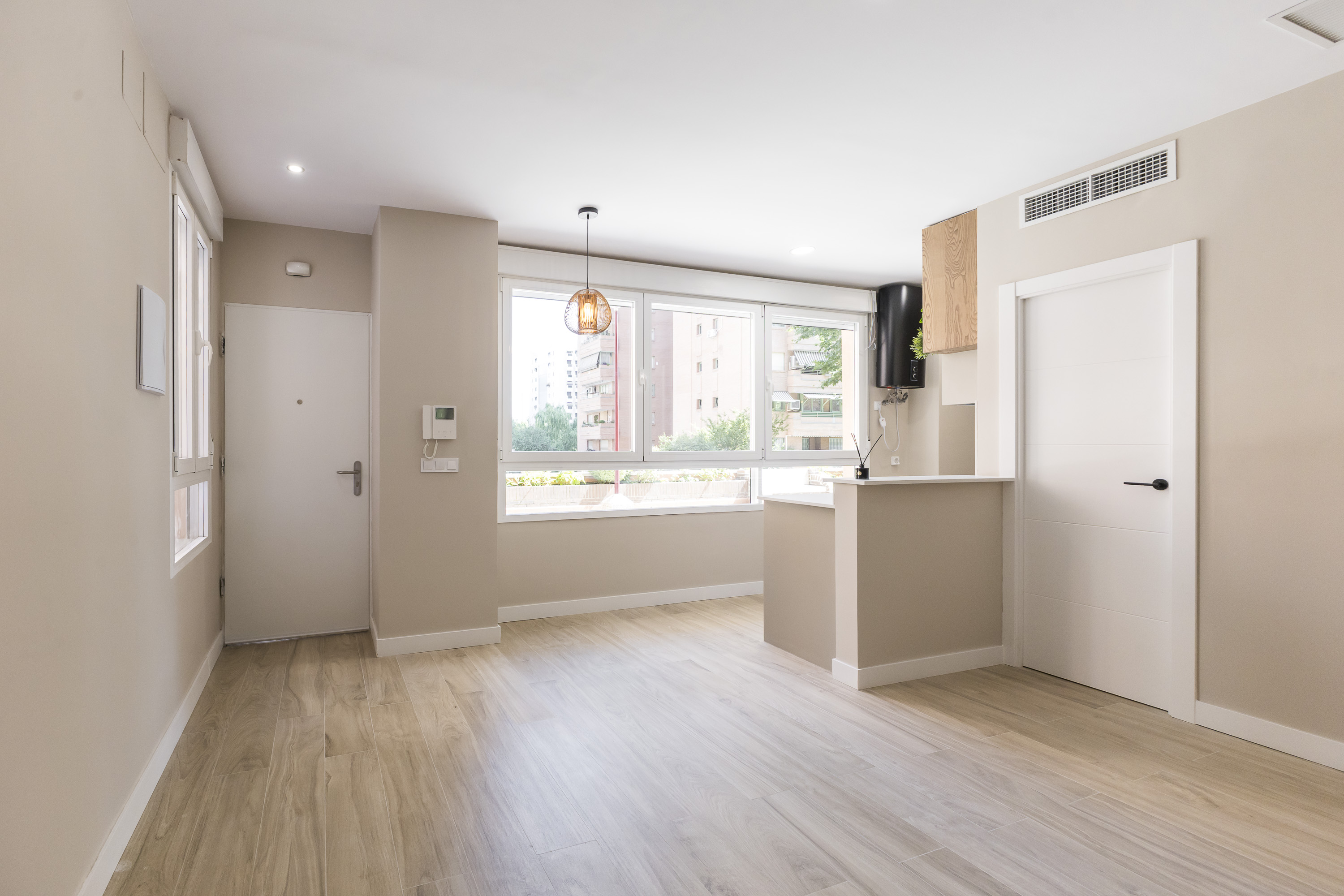 Cozy and functional one-bedroom apartment in Madrid’s sought-after northern area