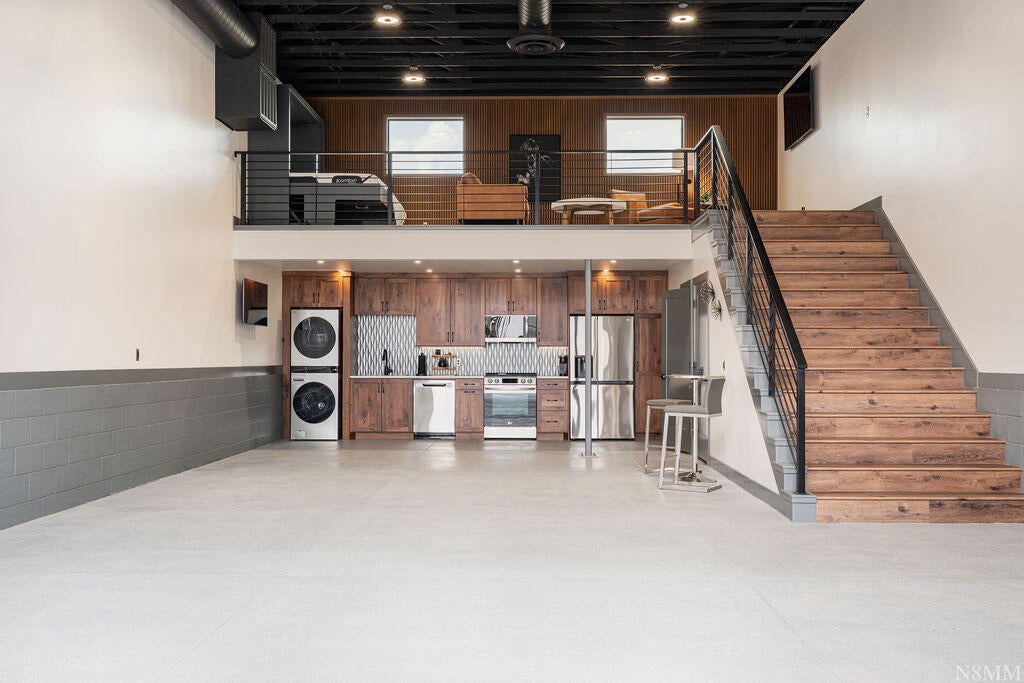 Fully Upgraded Luxury Mancave