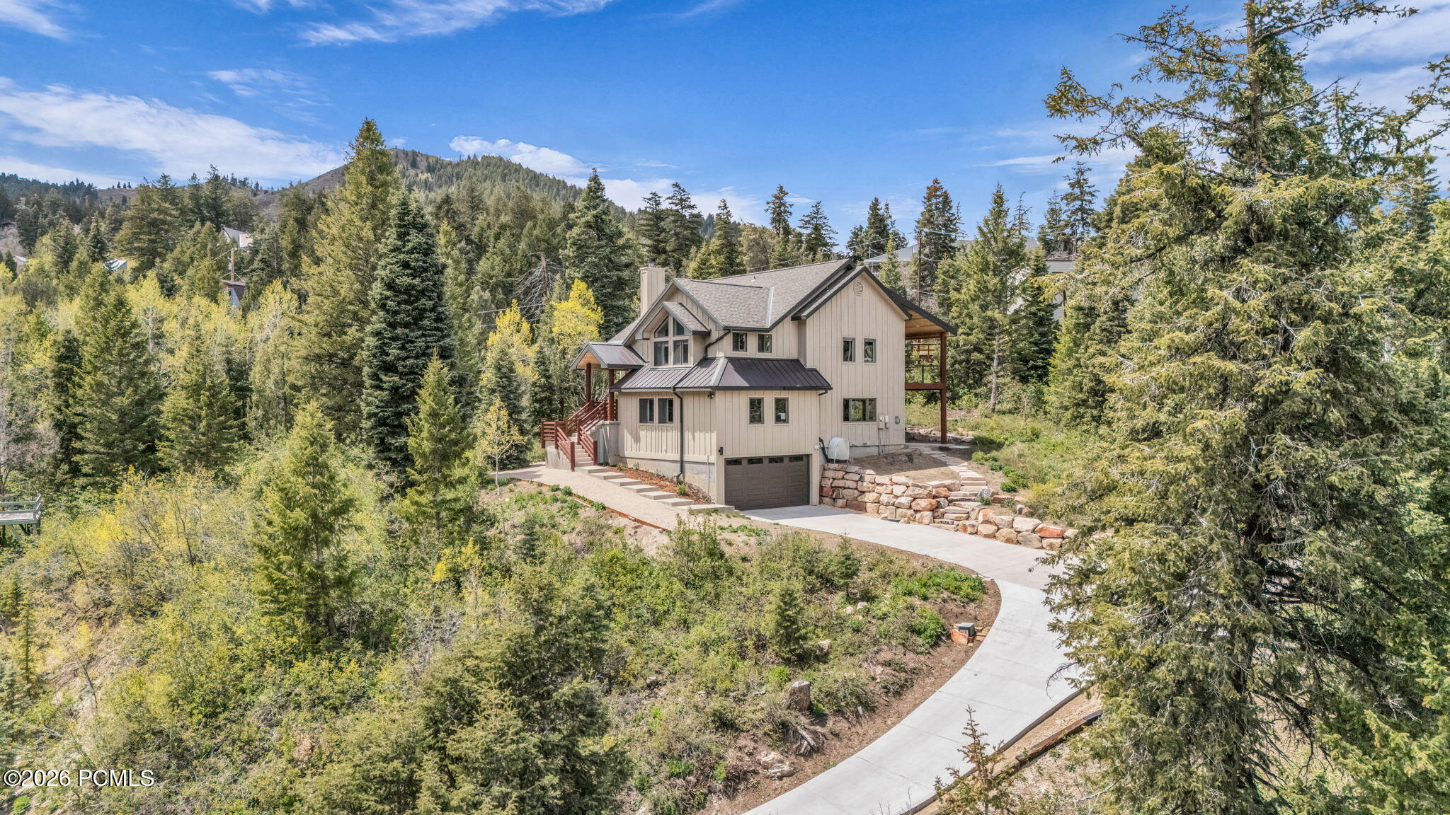 Tastefully Updated Mountain Retreat