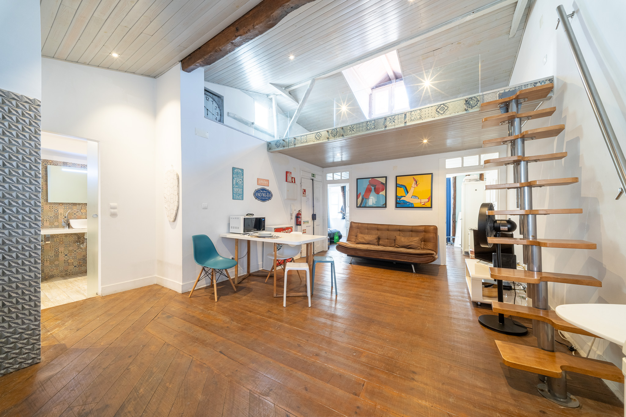 T2 with Local Accommodation License in Bairro Alto