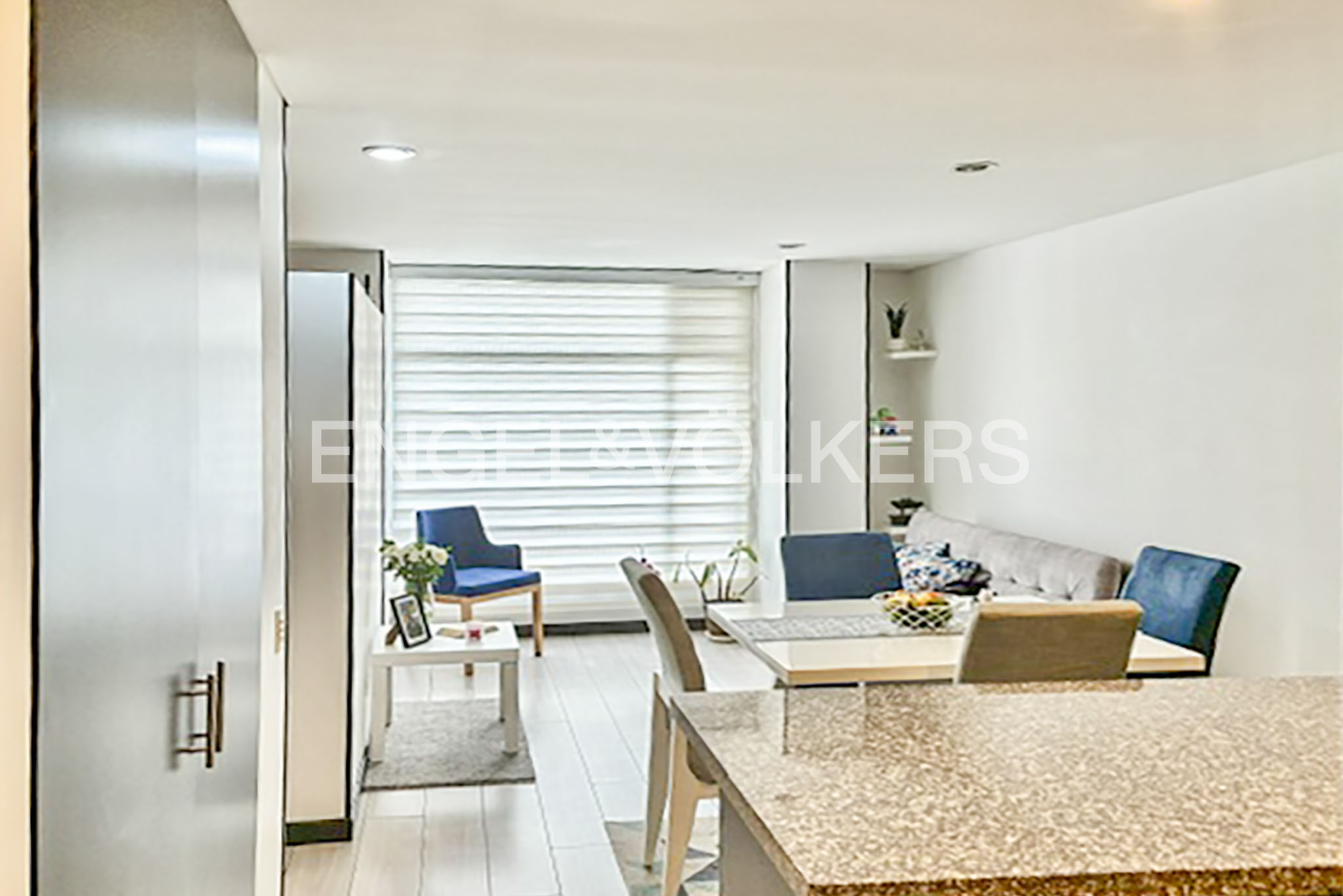 Apartamento con balcón para la venta en Chapinero Alto