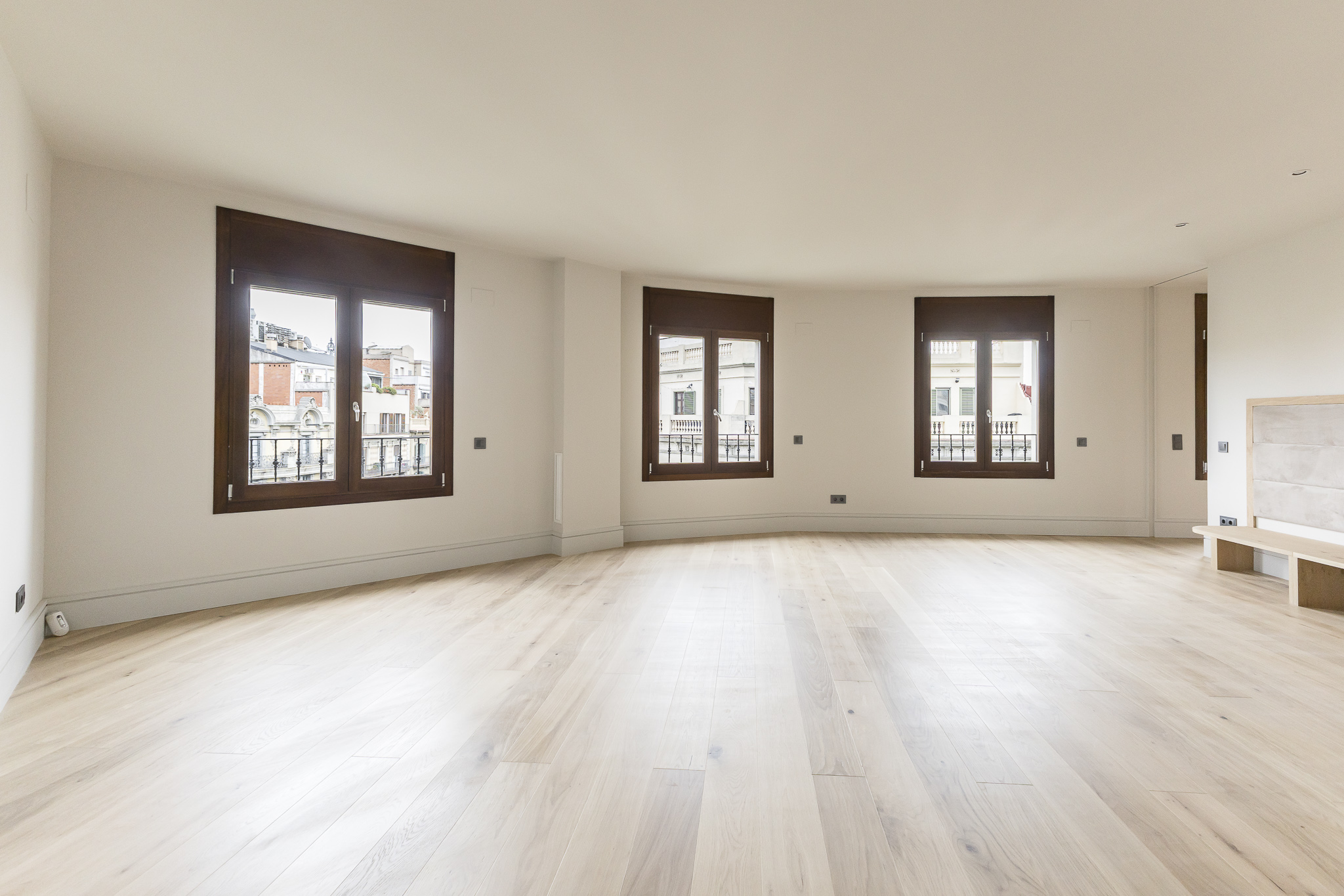 Luxurious apartment on Aribau with private terrace