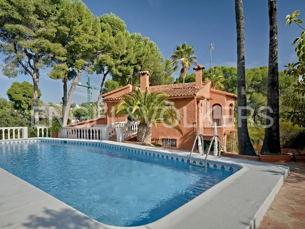 Villa only 800 m from Moraira and its beaches