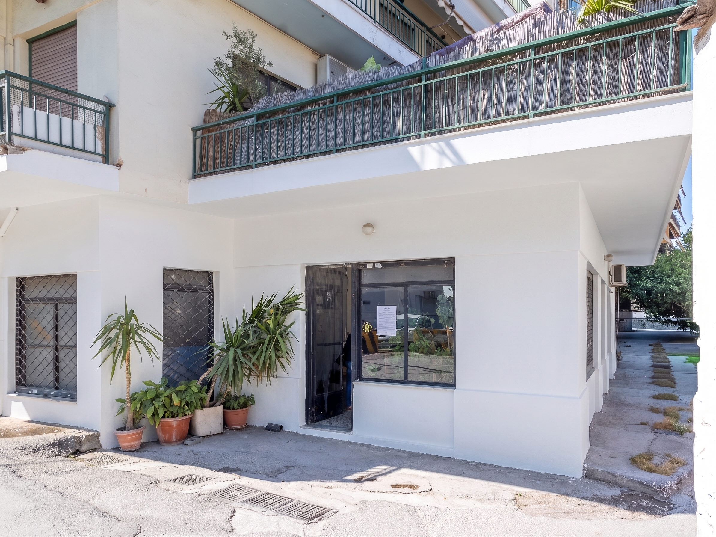 Unique investment building of 320 sq.m in Akademia Platonos