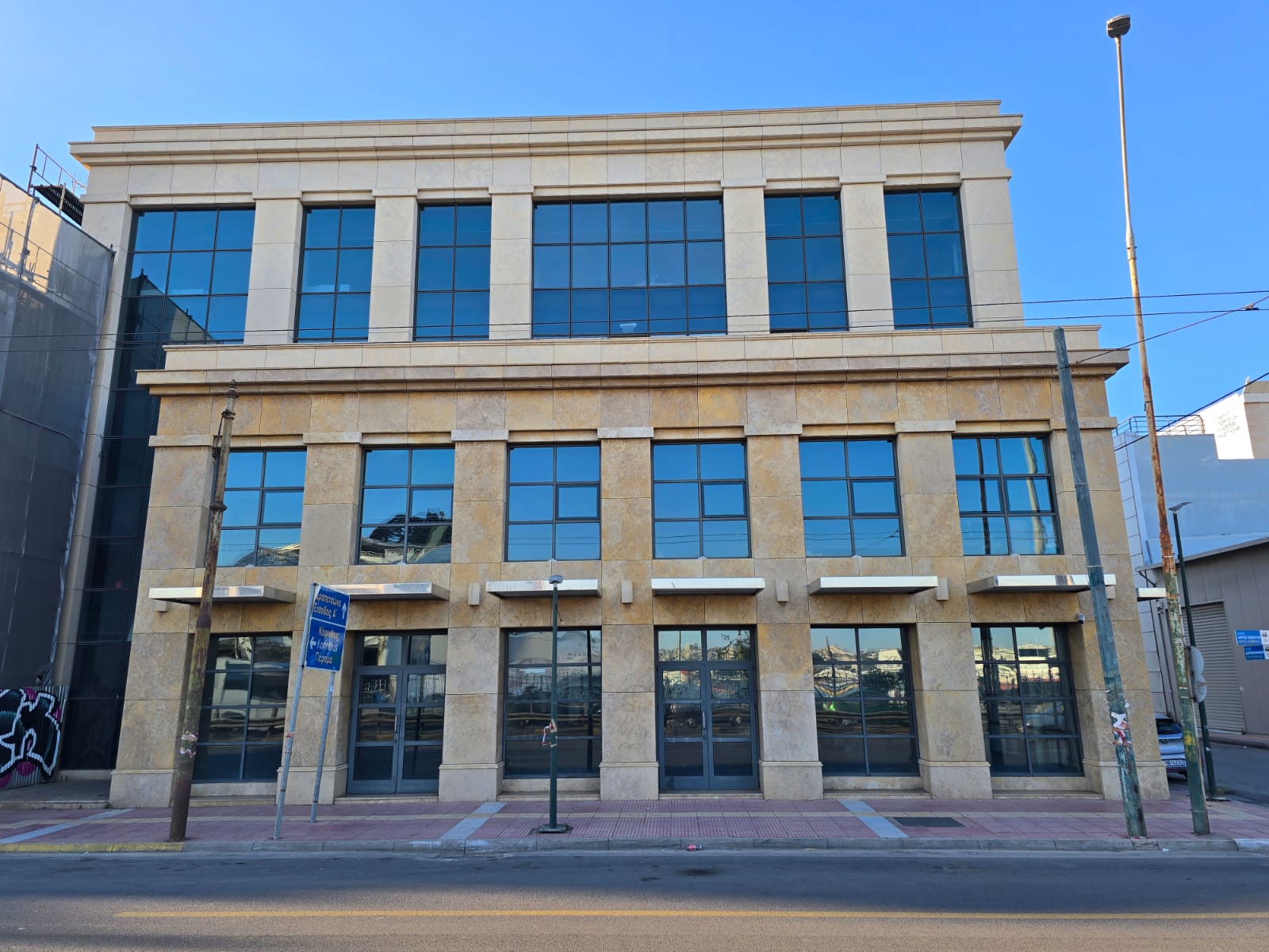 Excellent commercial space with sea view