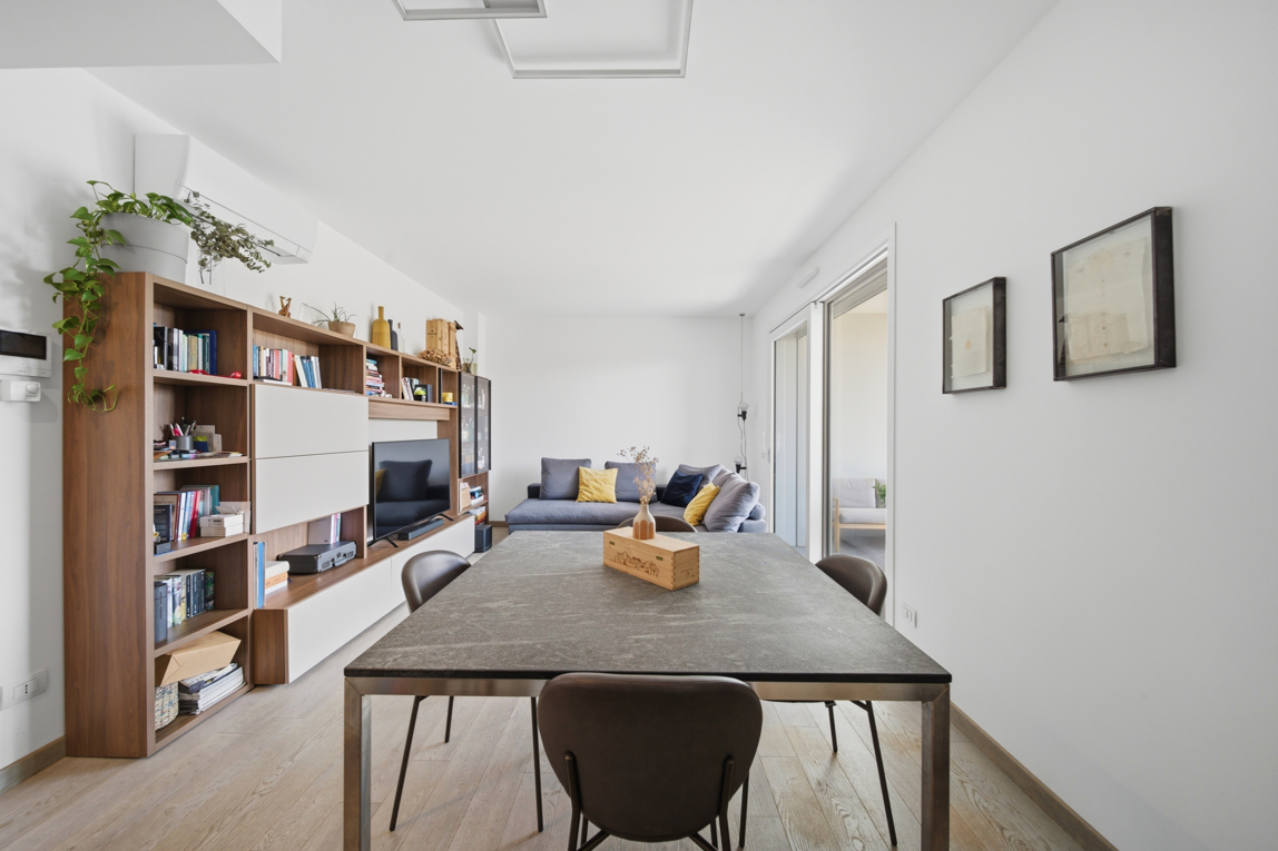 Modern 2-bedroom apartment with livable terrace