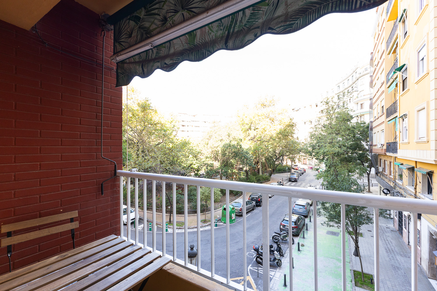 4-bedroom house with charming views in Plaza Xúquer