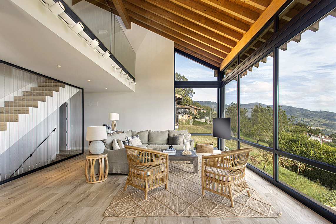 Exclusive country chalet with panoramic views