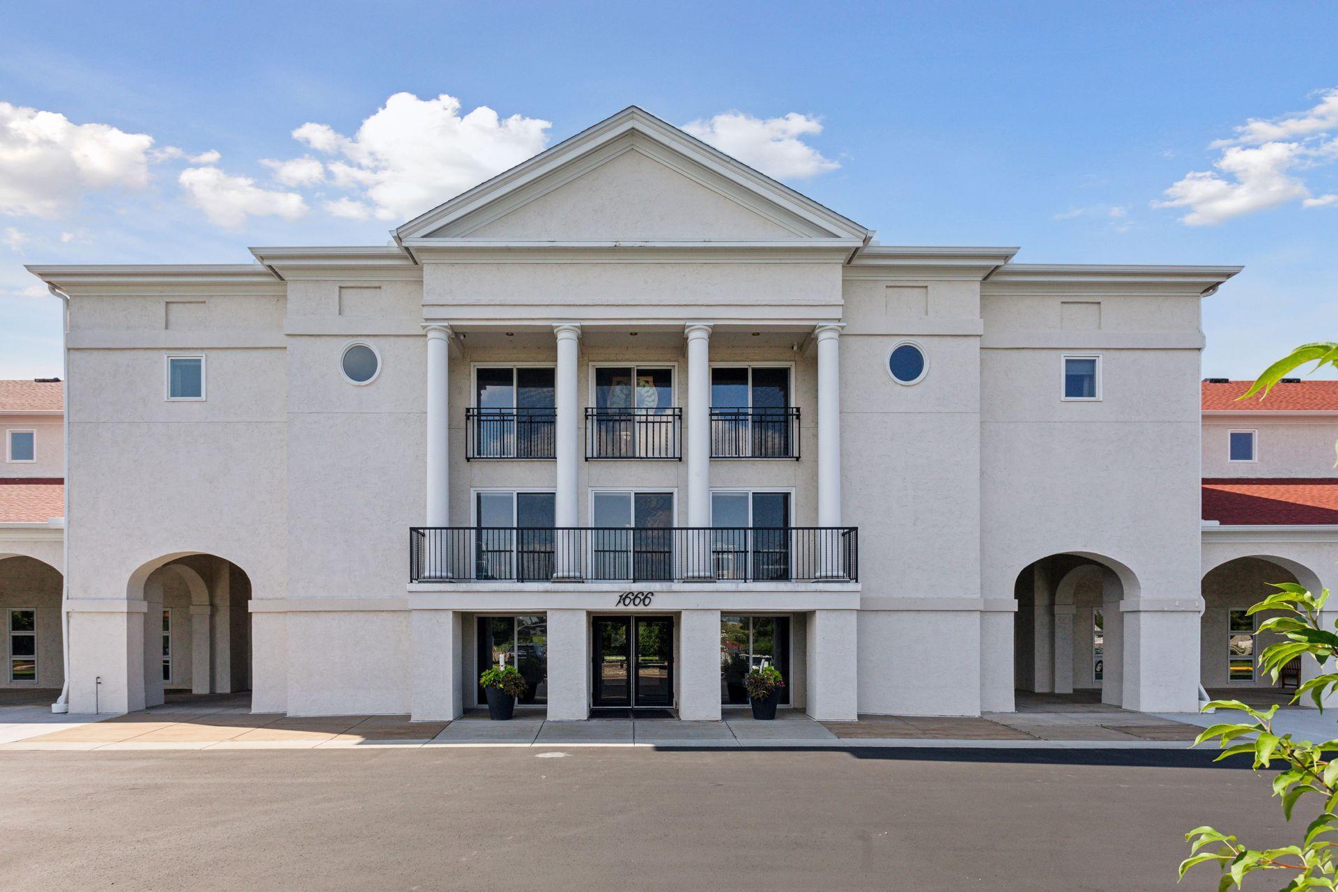Recently Remodeled Main-Level Condo with Community