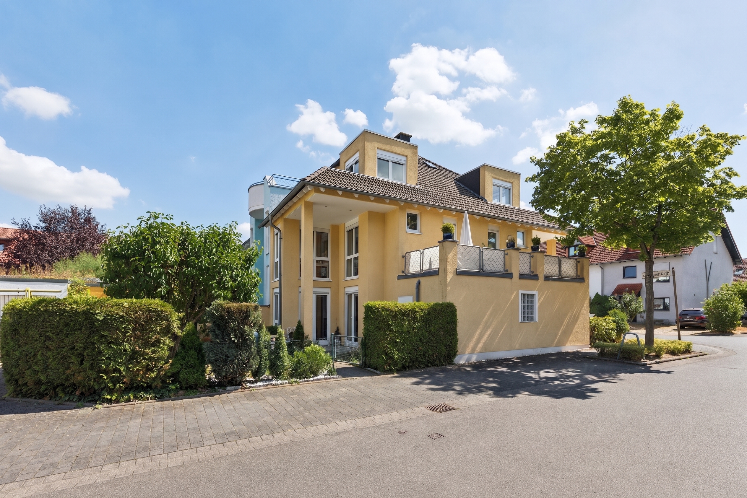 Exclusive family home in Bonn Ückesdorf [AI-modified]