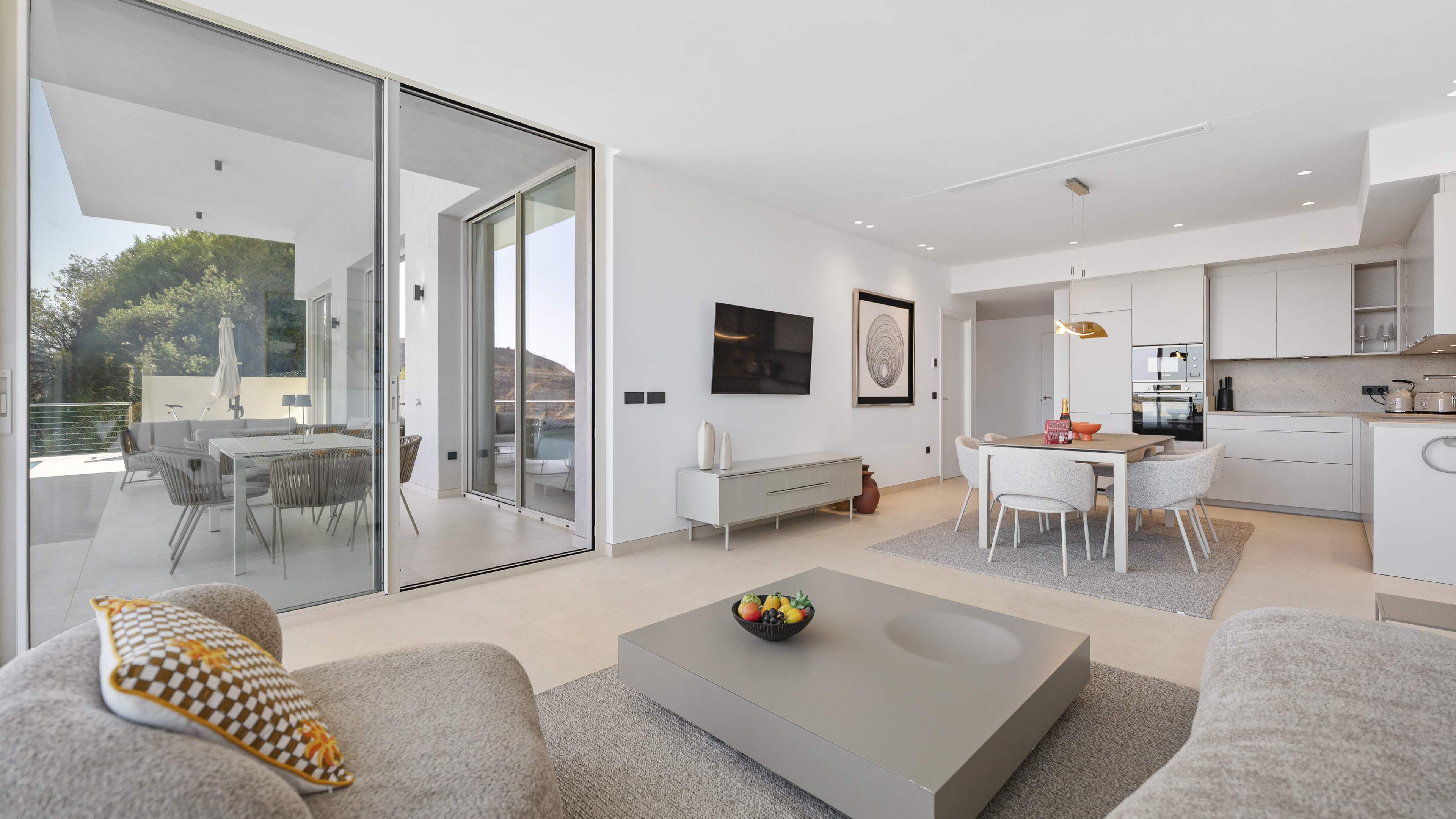 Exclusive 3-Bedroom Sky Residence with Private Pool & Endless Views – Marbella Club Golf Resort