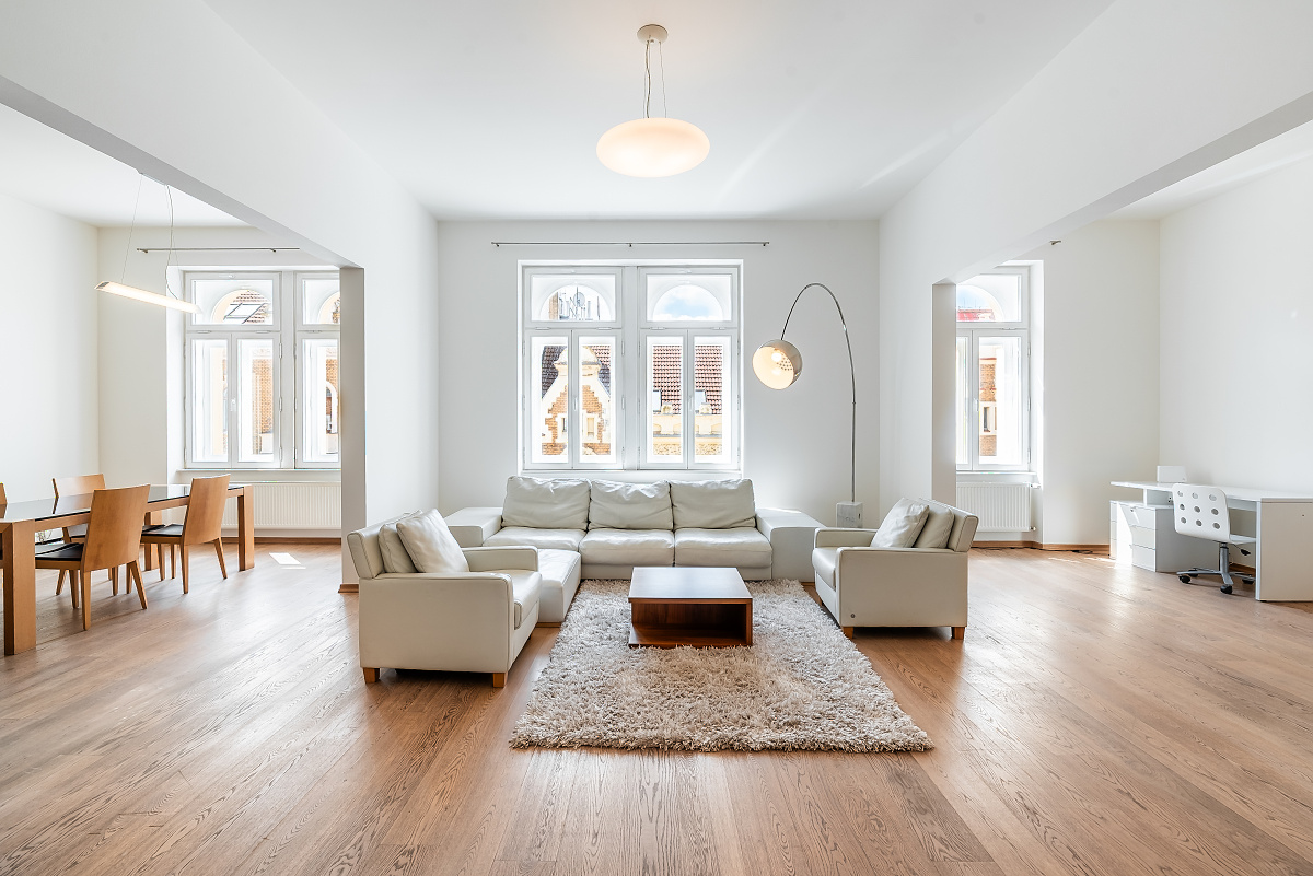 Sale of a 3+1 apartment with a balcony near Janáčkovo nábřeží