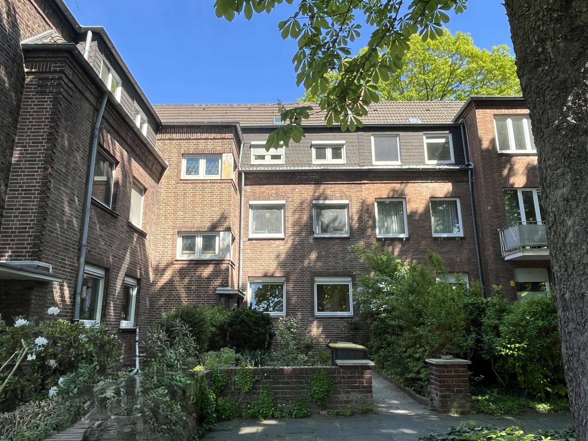 Mehrfamilienhaus