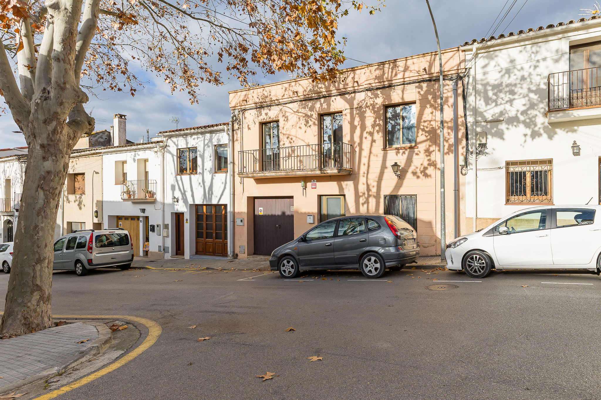 Autèntica casa de poble al centre de Begues
