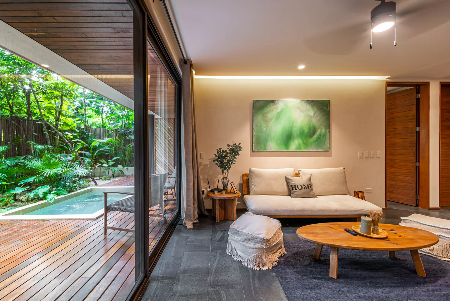 Exquisite 2 Bdr 2 Bathroom Located in the Exclusive Miraluna 4