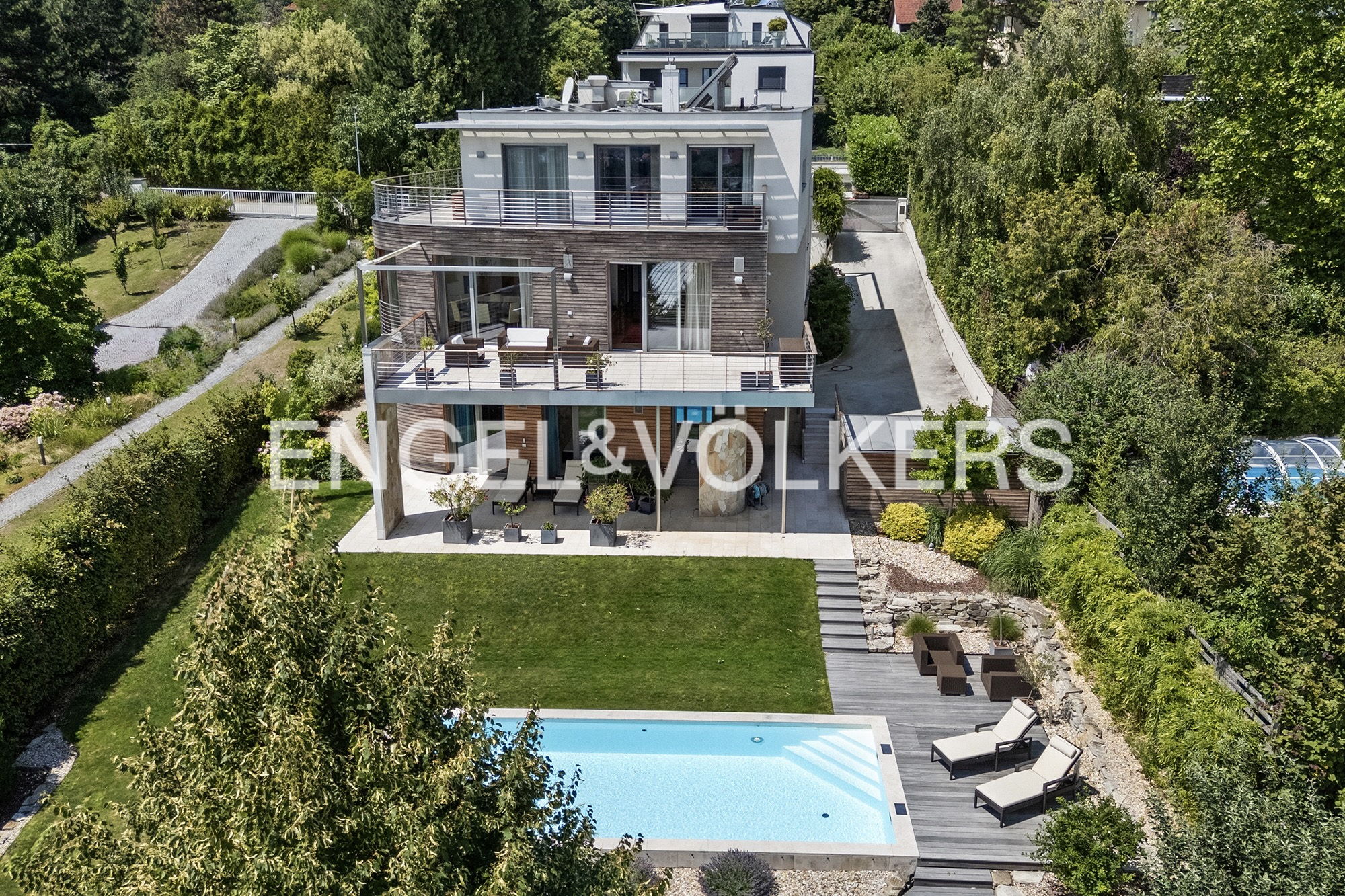 Unique opportunity! Exclusive villa on Ölberg with great views