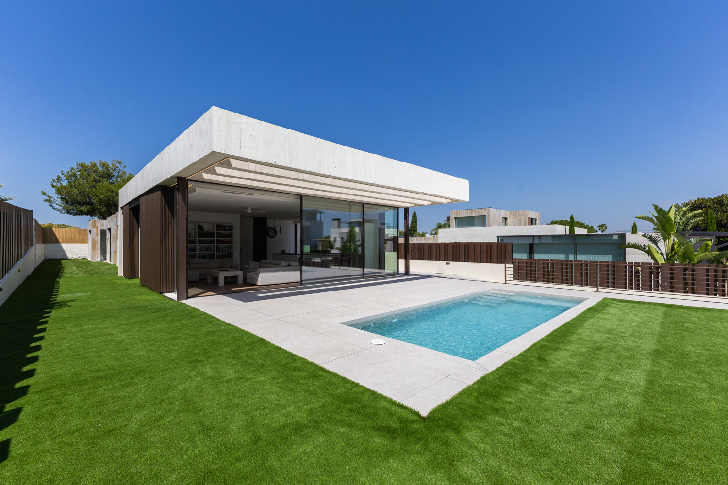 Author-designed villa by Antonio Altarriba