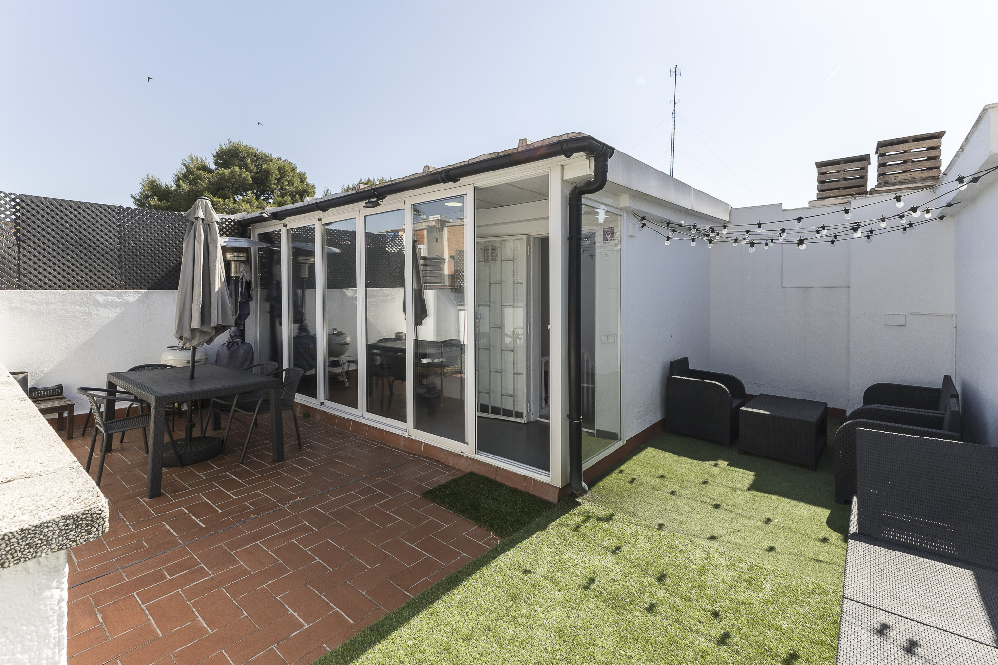 Triplex with large terrace and parking