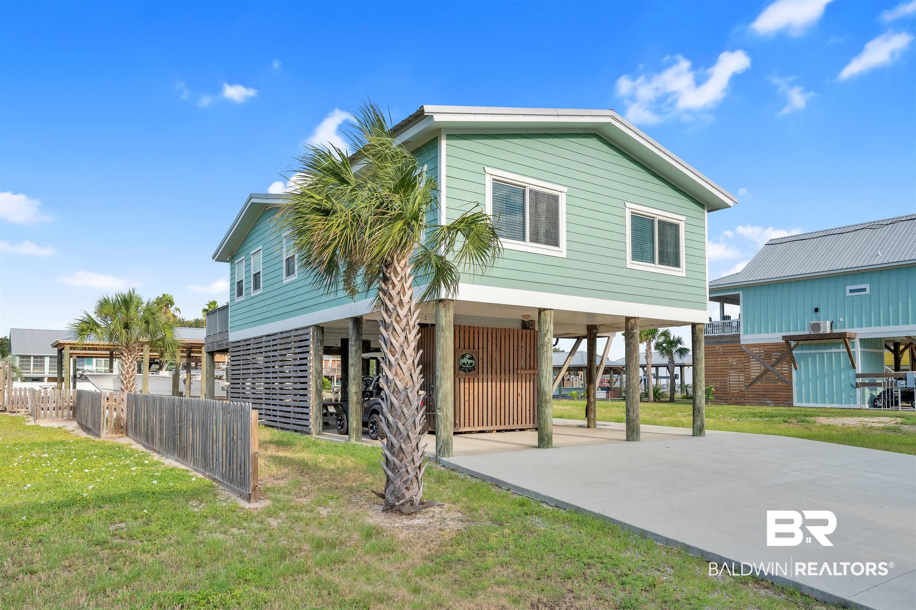 Bayfront Beach Cottage with Boat Slip & Lift