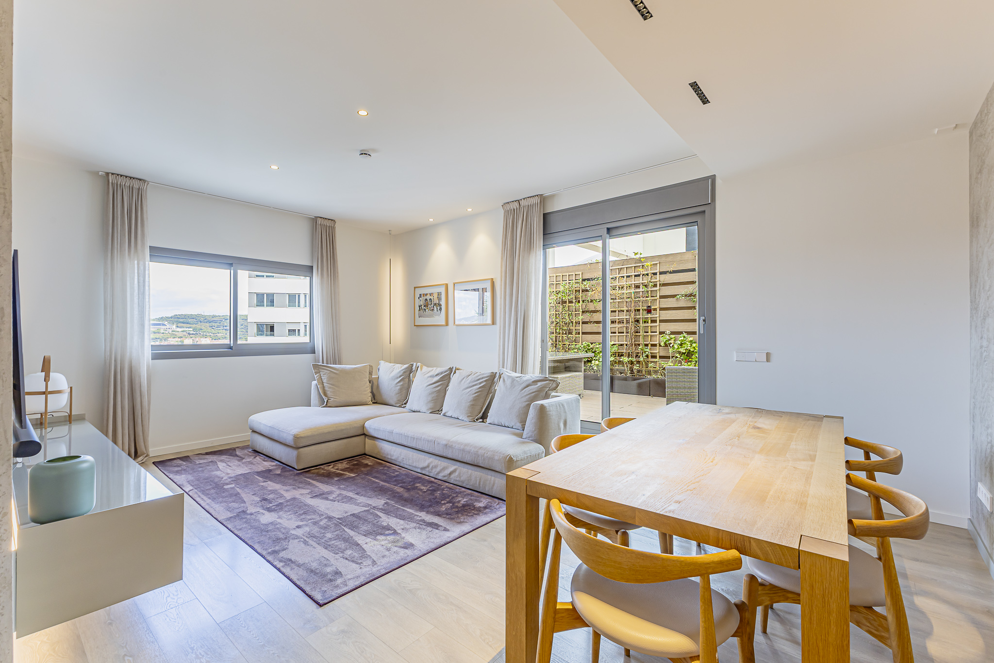 Designer penthouse with panoramic views in Plaça Europa