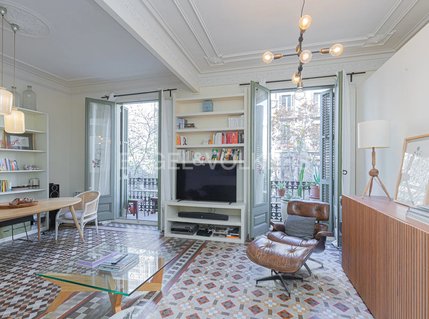 Cozy apartment with Barcelona style in Eixample