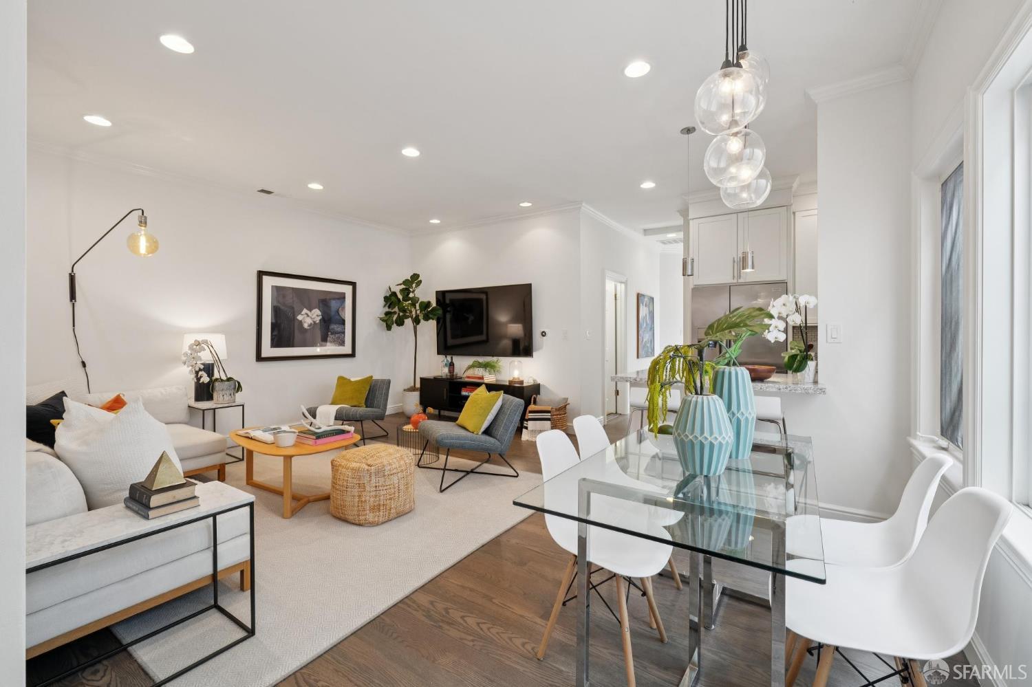 Contemporary Sophistication in San Francisco's Most Desirable Neighborhood