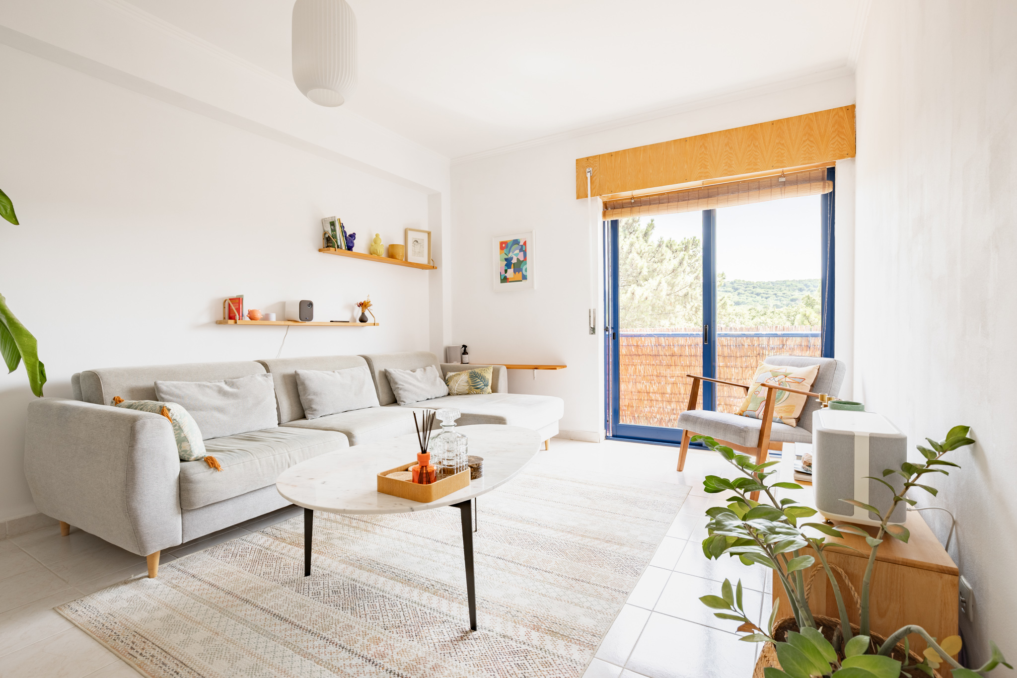 Three-Bedroom Apartment in Quinta do Anjo | Private Garage