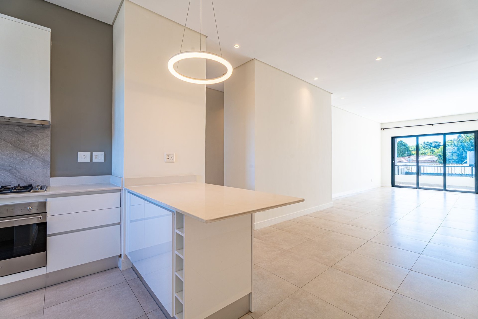 Immaculate 2 Bedroom 2 Bathroom With Beautiful Views For Sale