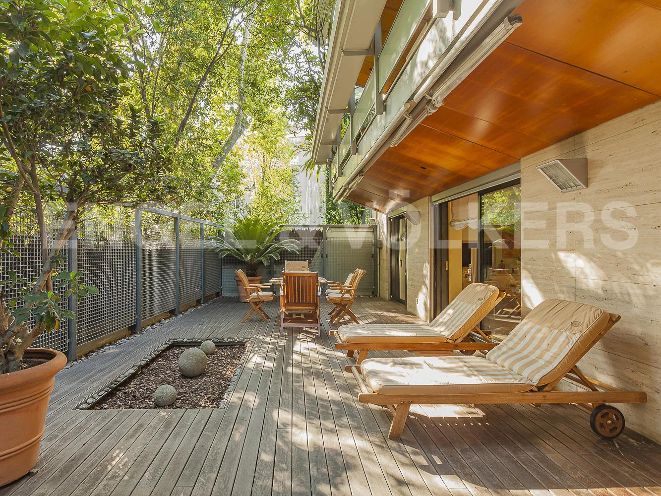Exclusive flat with garden-terrace in Bonanova