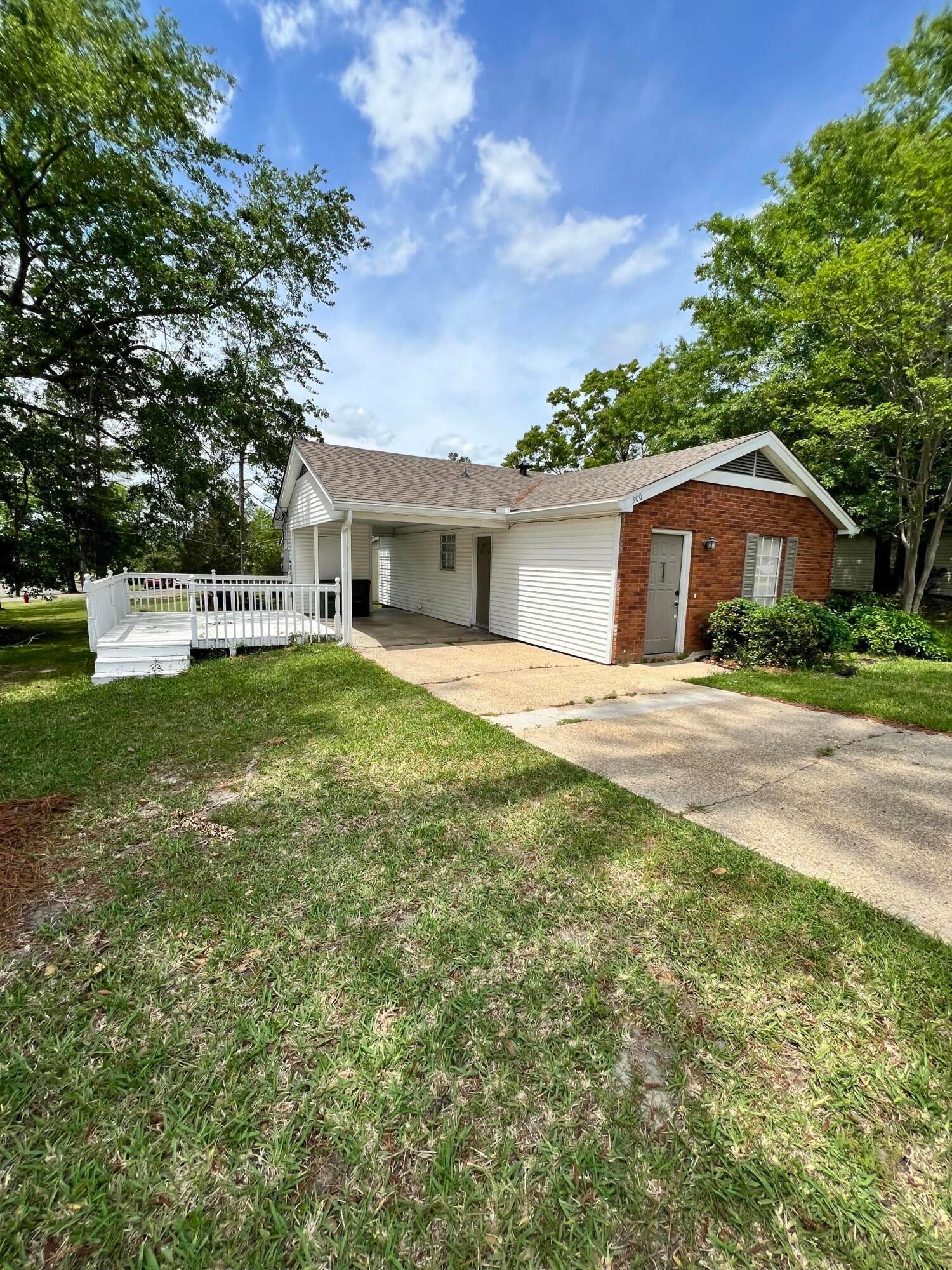 Charming 3 Bed, 2 Bath Rental Near USM & Forrest General
