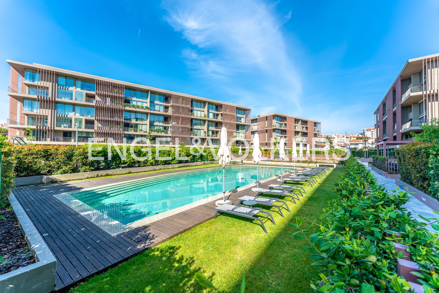 4 Bed Penthouse in Cascais Center | Ocean View | Rooftop | 8 Parking Spaces