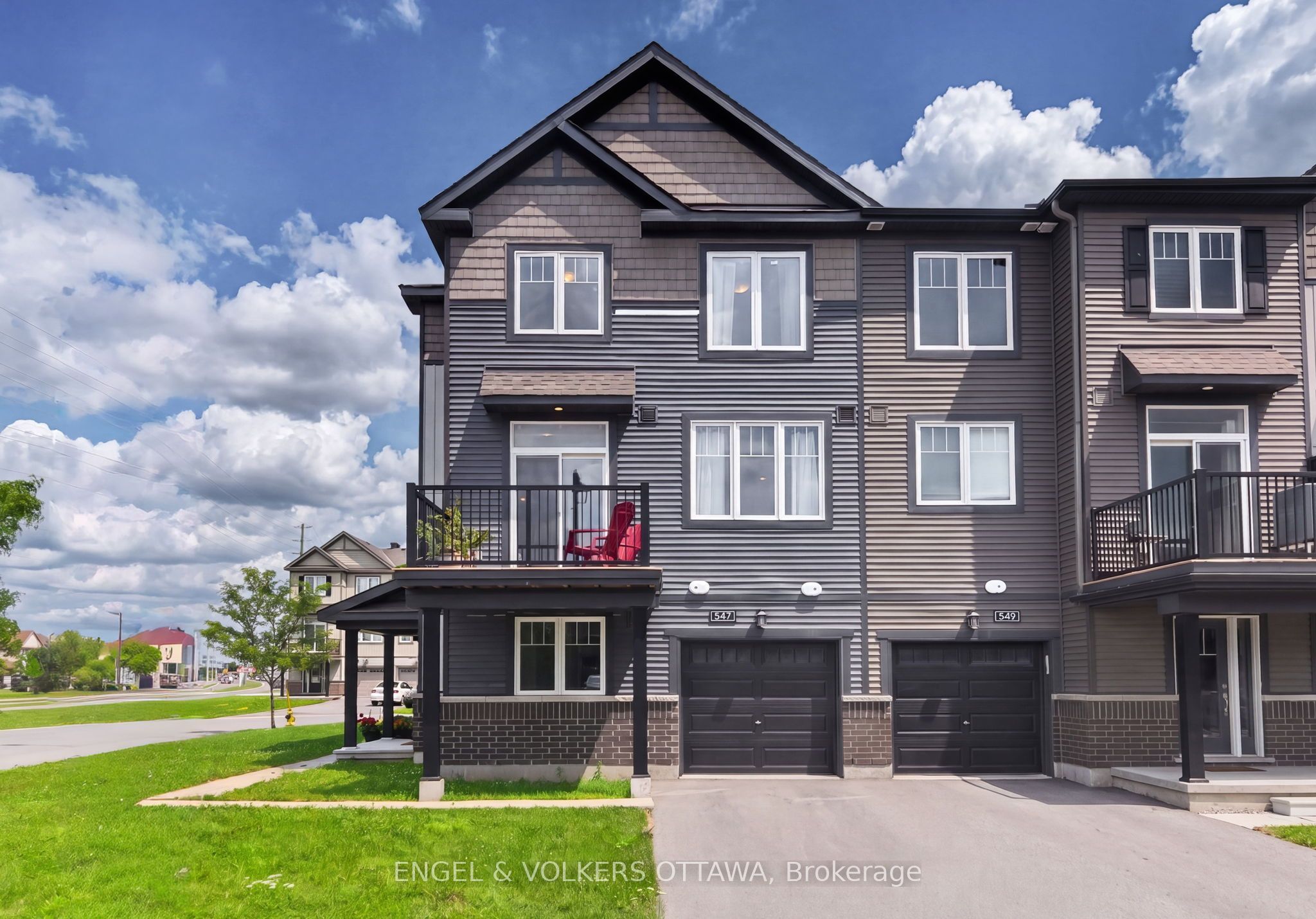 3-Bed, 3-Bath Townhome on a Corner Lot in Heritage Park