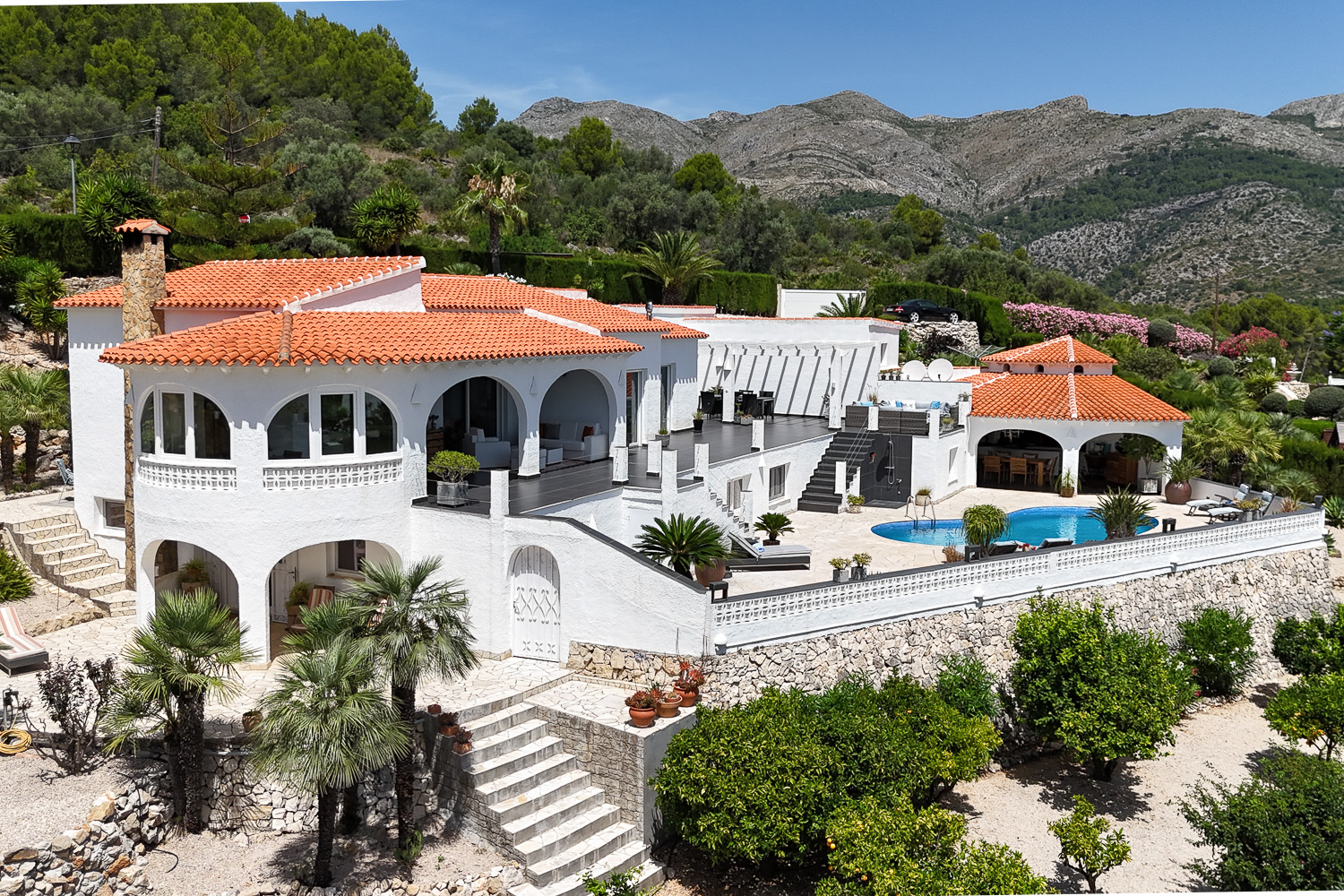 Top-class panoramic villa