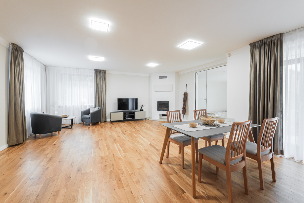Rent a villa 6+kt with a pool and spa in Prague 6