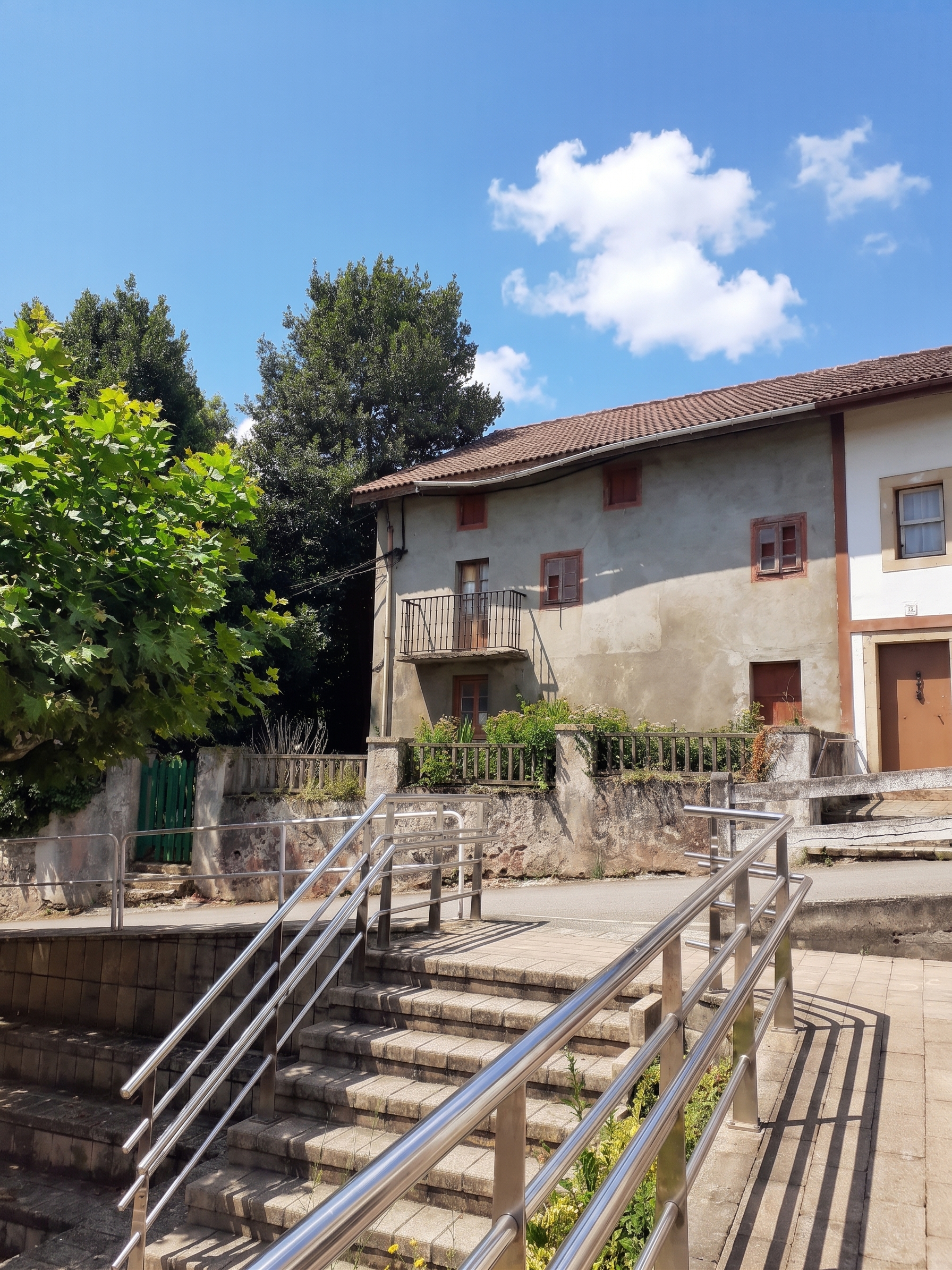 House on a plot with development potential to build up to 4 homes in Barrika