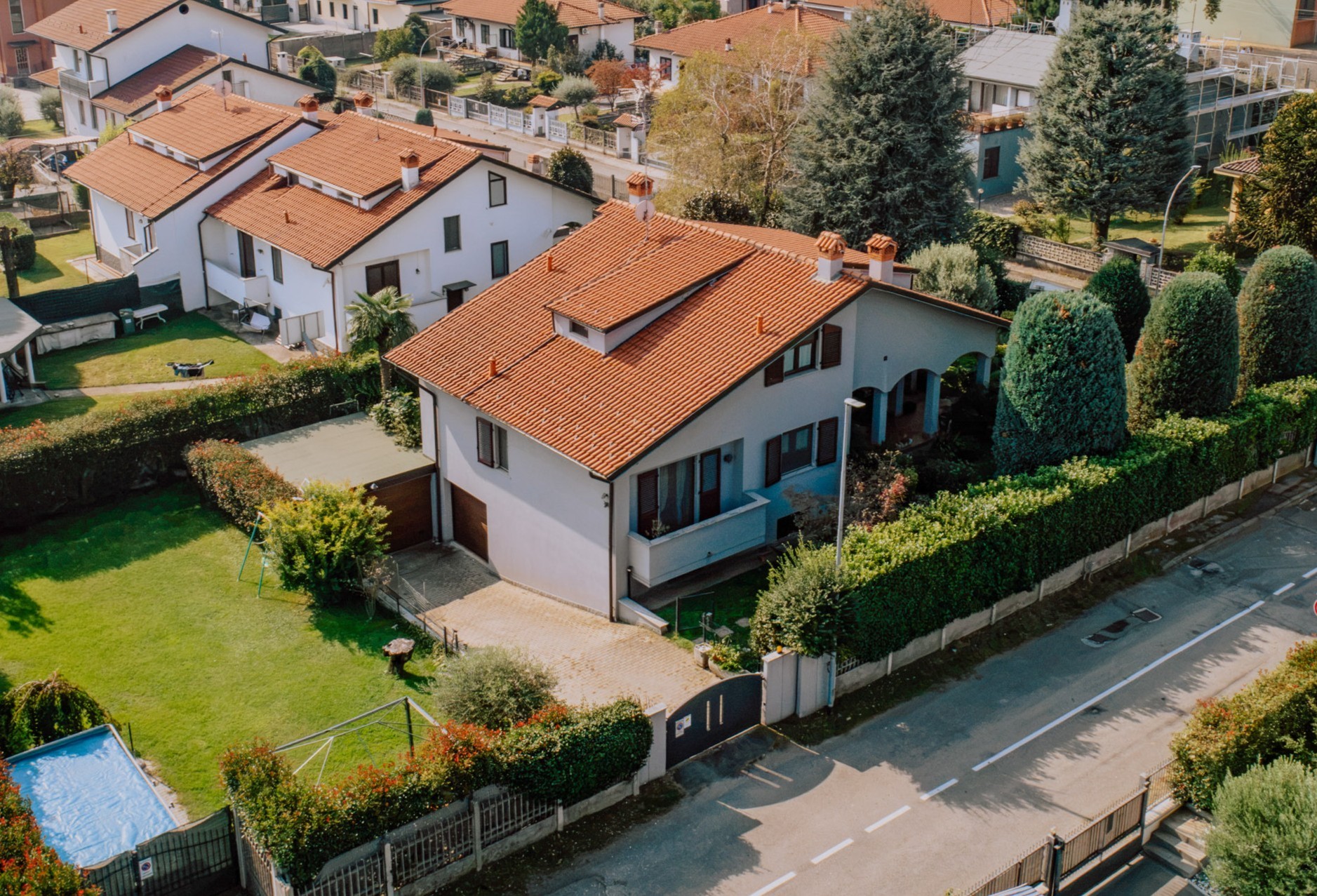 Independence and Energy Efficiency: Beautiful Class B villa with a large garden.