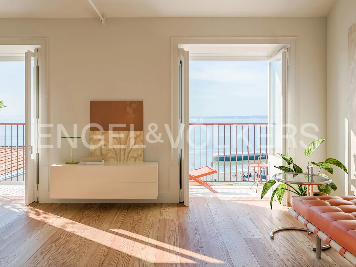 Beautiful one-room apartment with river view in Alfama
