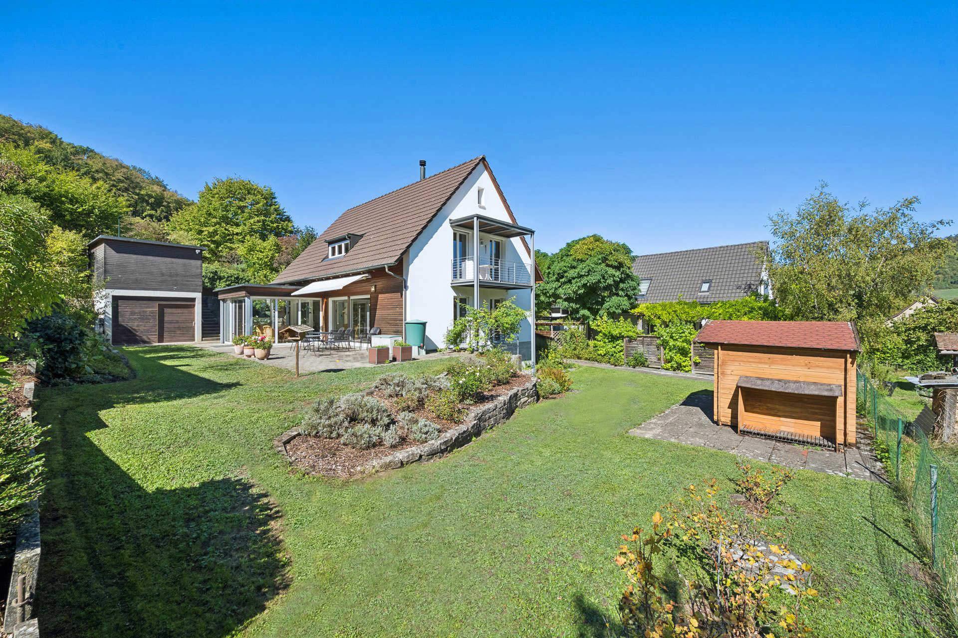 Charming single-family home with garden