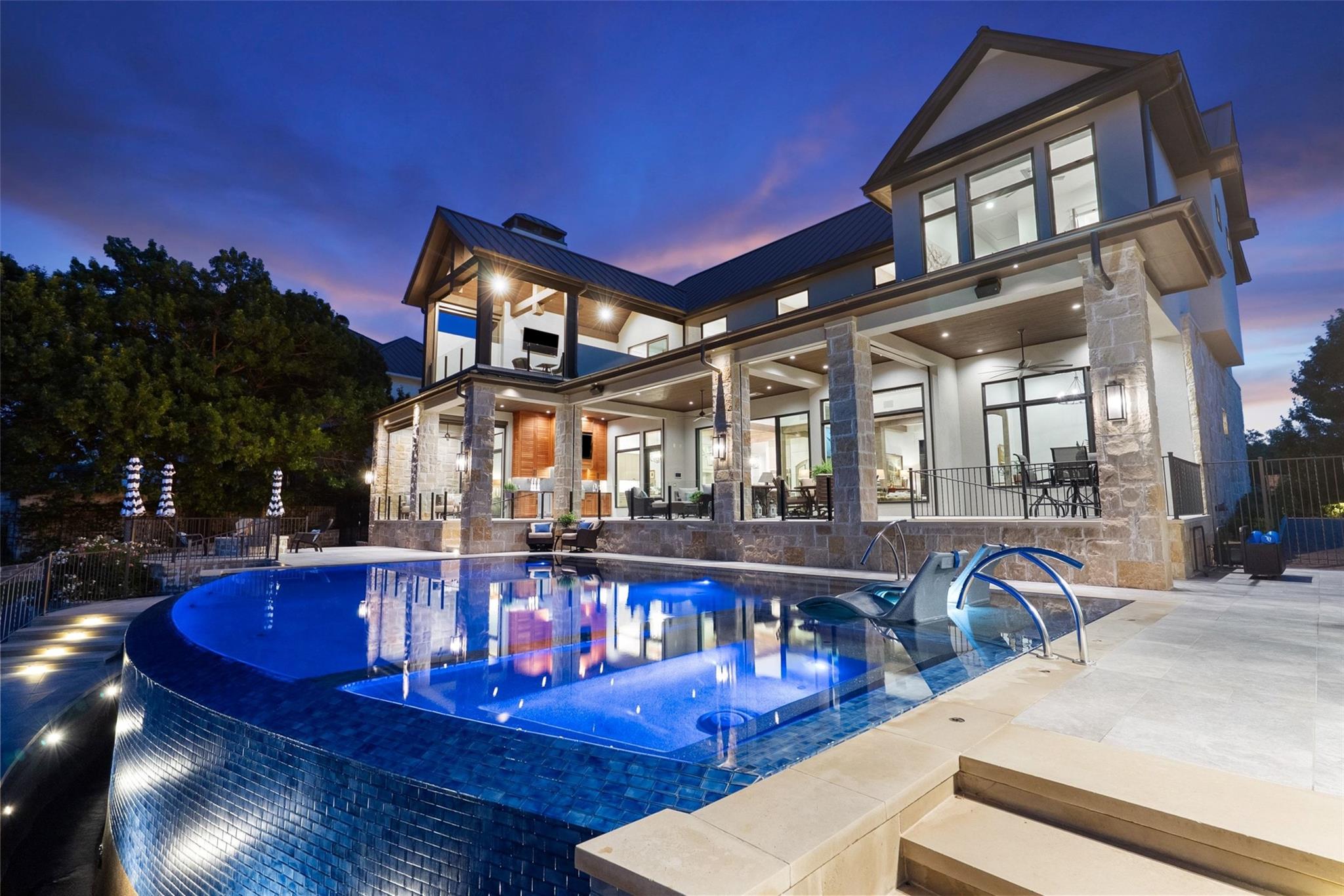 Elegant Hilltop Home in Horseshoe Bay