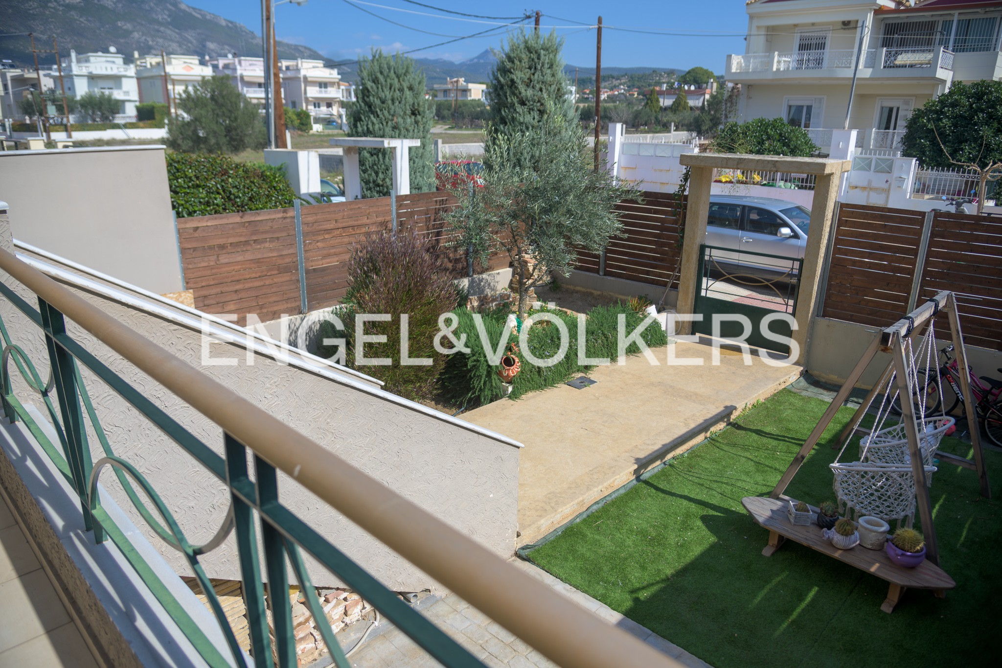 Elegant Μaisonette with Garden, Loutraki