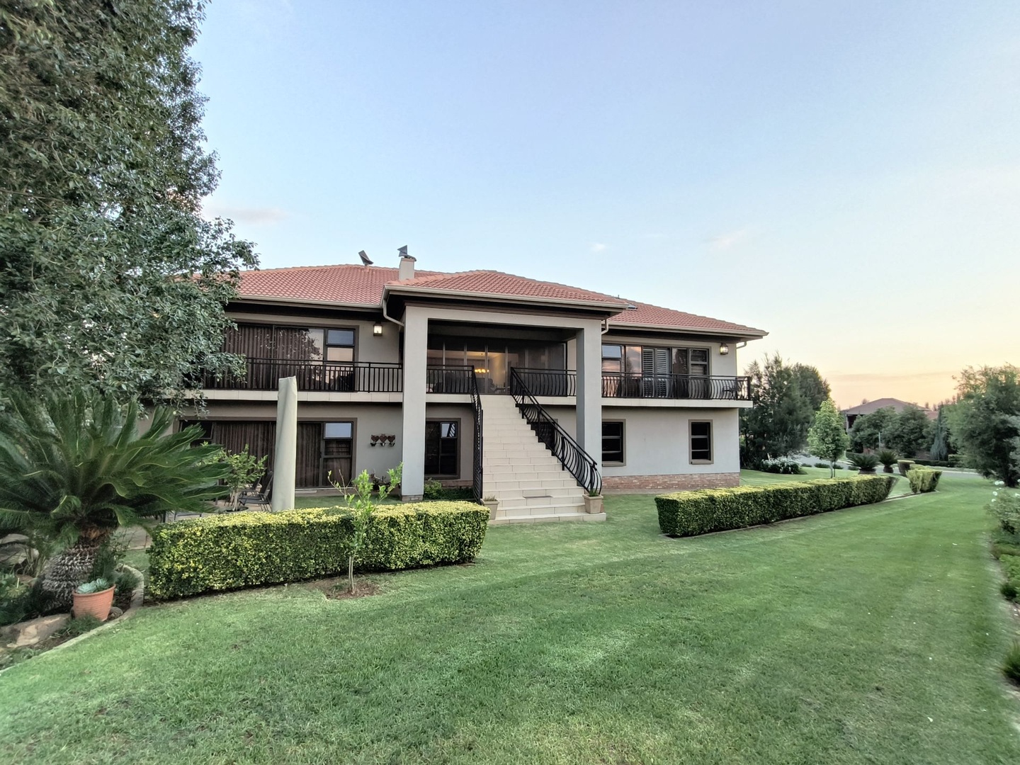 Spacious Elegant Exclusive Home in Tuscany Ridge
